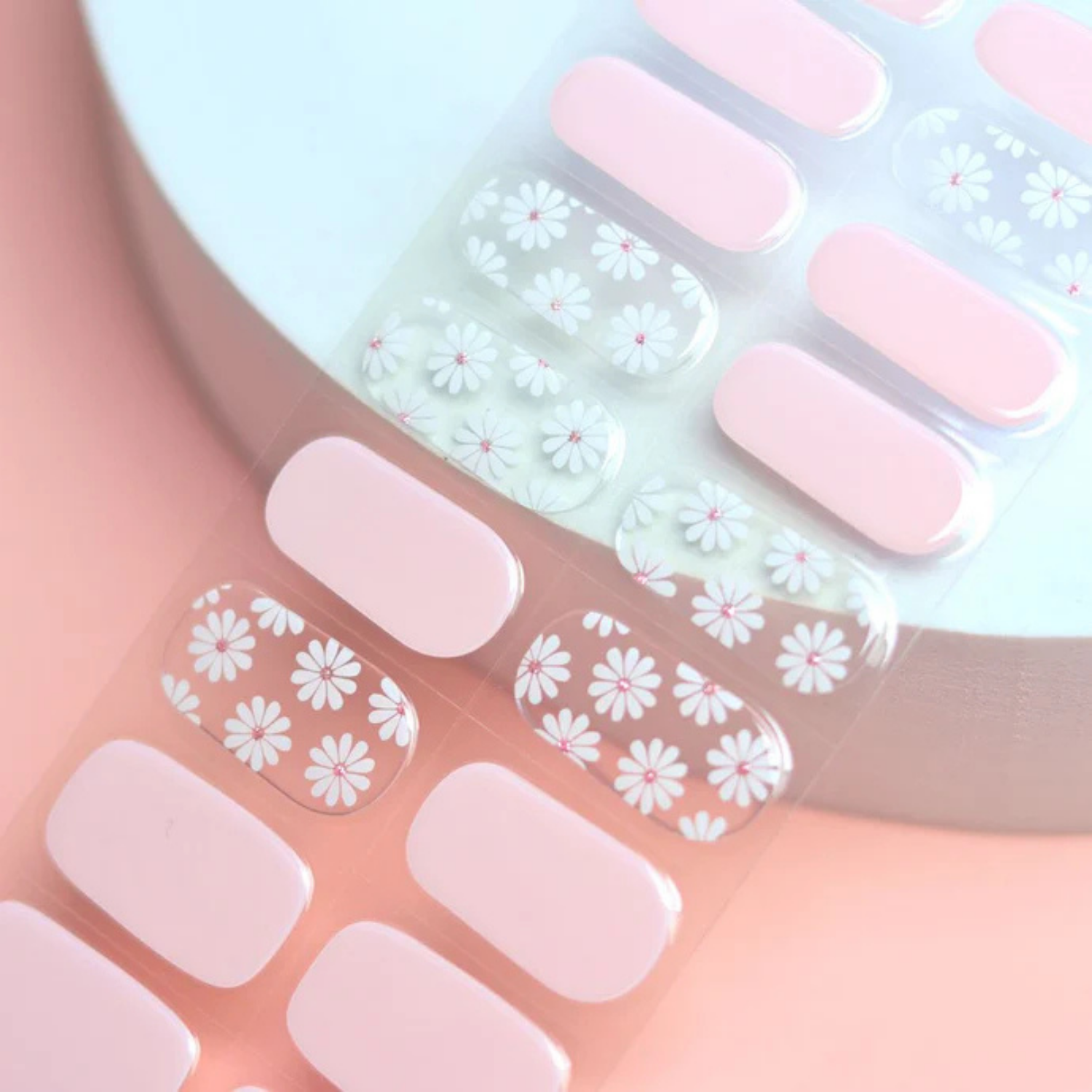 Uñas Gel Semi Curado Manicure -  Rosadas con Margaritas Blancas-3