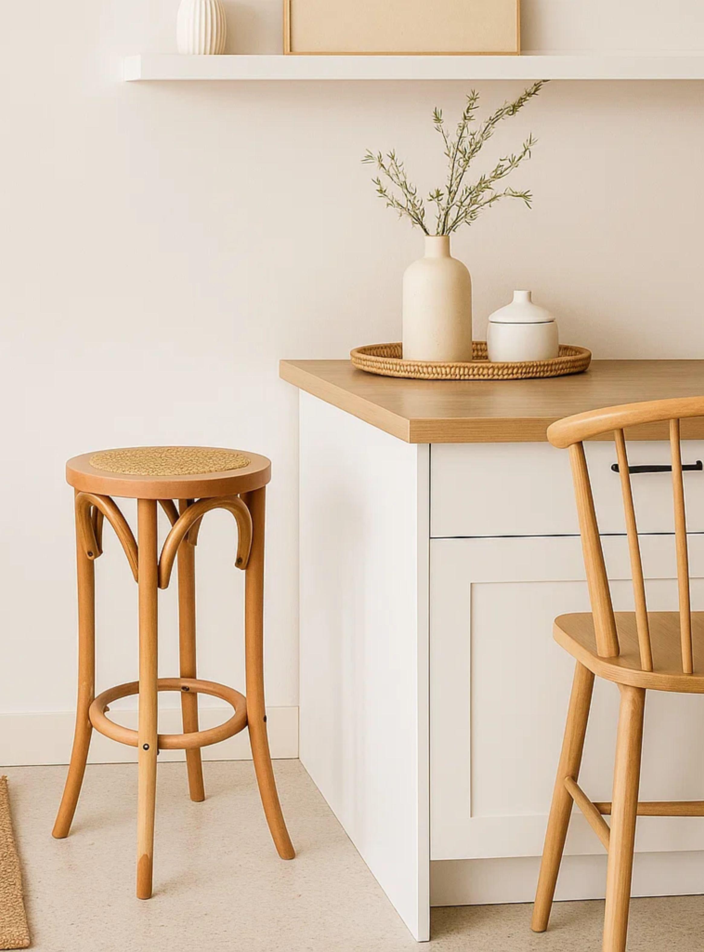 Banco Retro en Madera con Asiento Trenzado-3