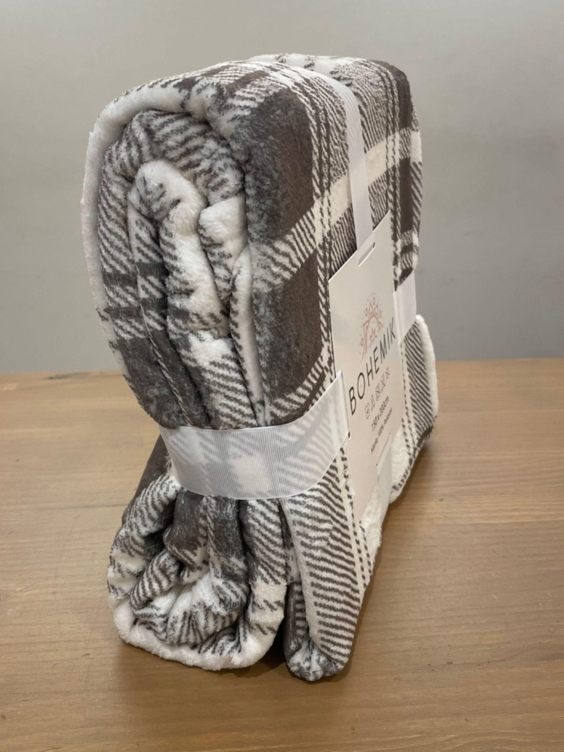 Manta Soft Tartan Gray – Elegancia Clásica y Suavidad Atemporal 150 cm x 200 cm-1