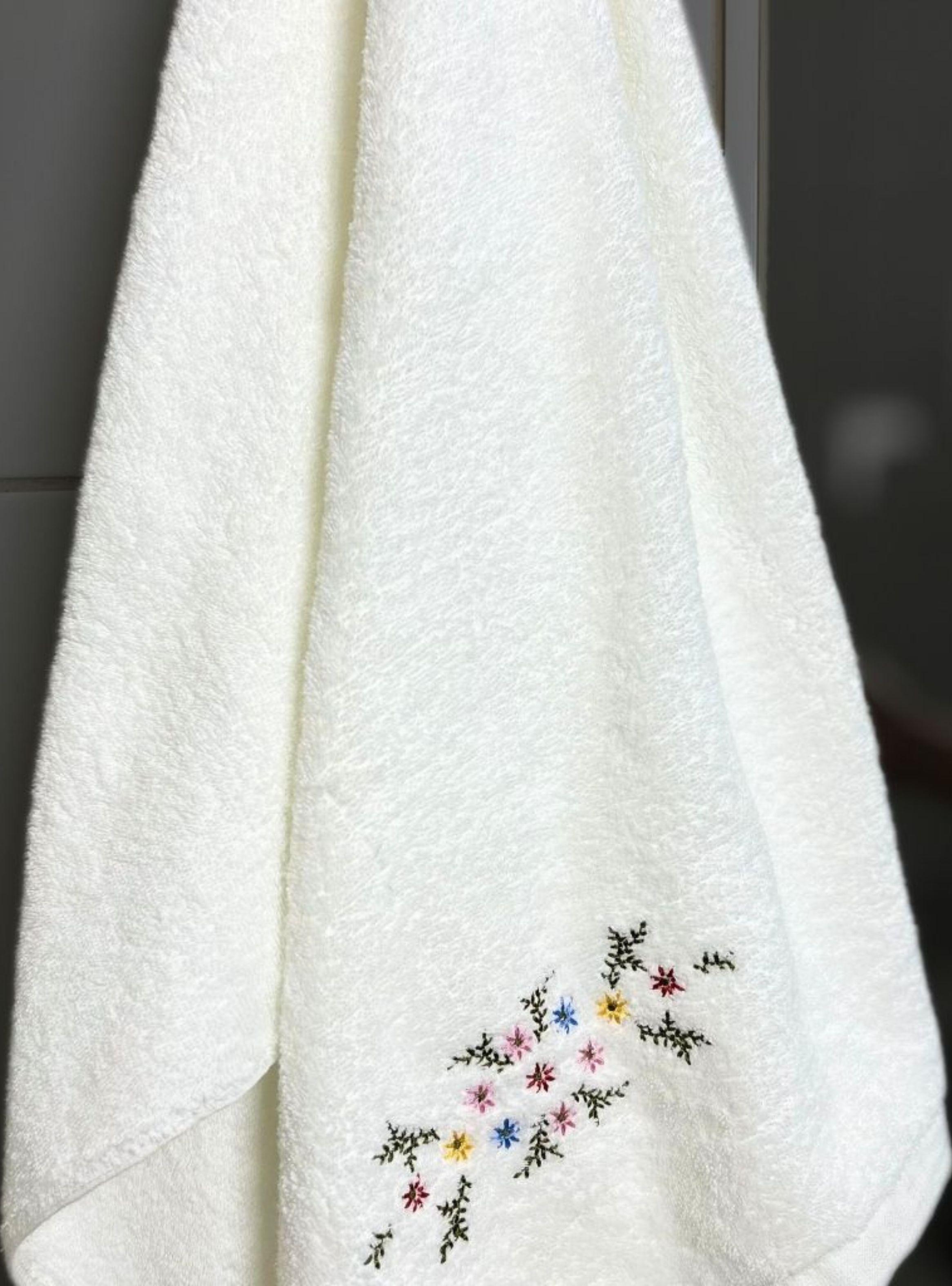 TOALLAS ROYAL TOUCH FLORAL 3 unidades de Tamaño BAÑO-7