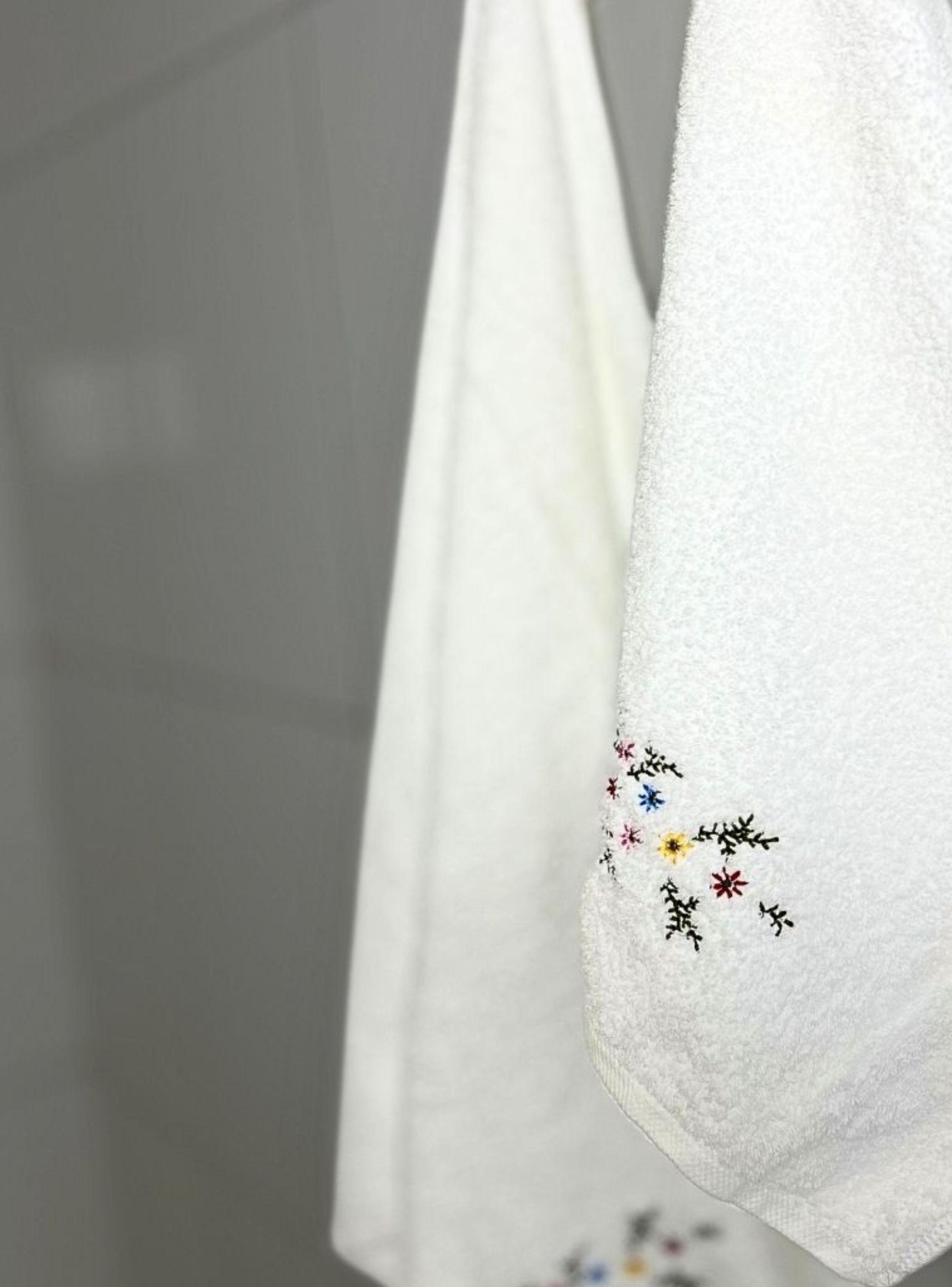 3 TOALLAS ROYAL TOUCH Floral Baño 60cm x 130cm Algodón 550 GSM BOHEMIK-5