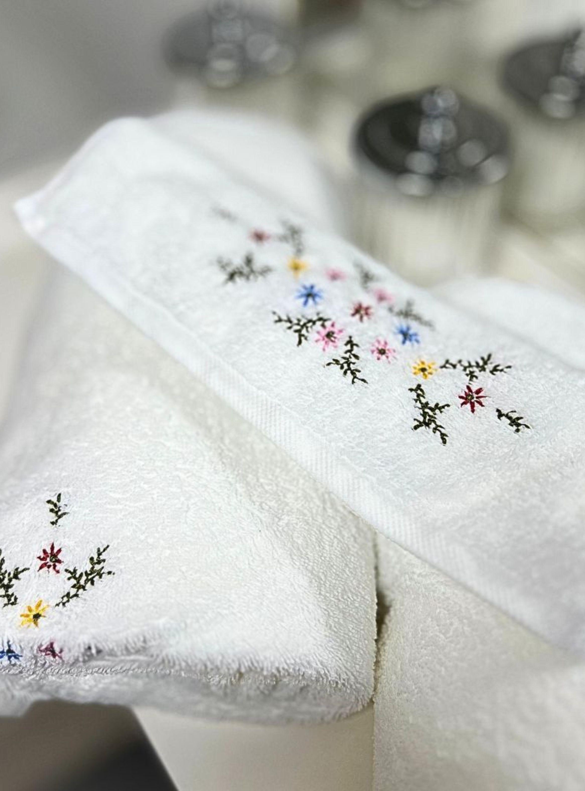 Juego TOALLAS ROYAL TOUCH Floral, Algodón, 550 GSM, 1 de cada tamaño-3