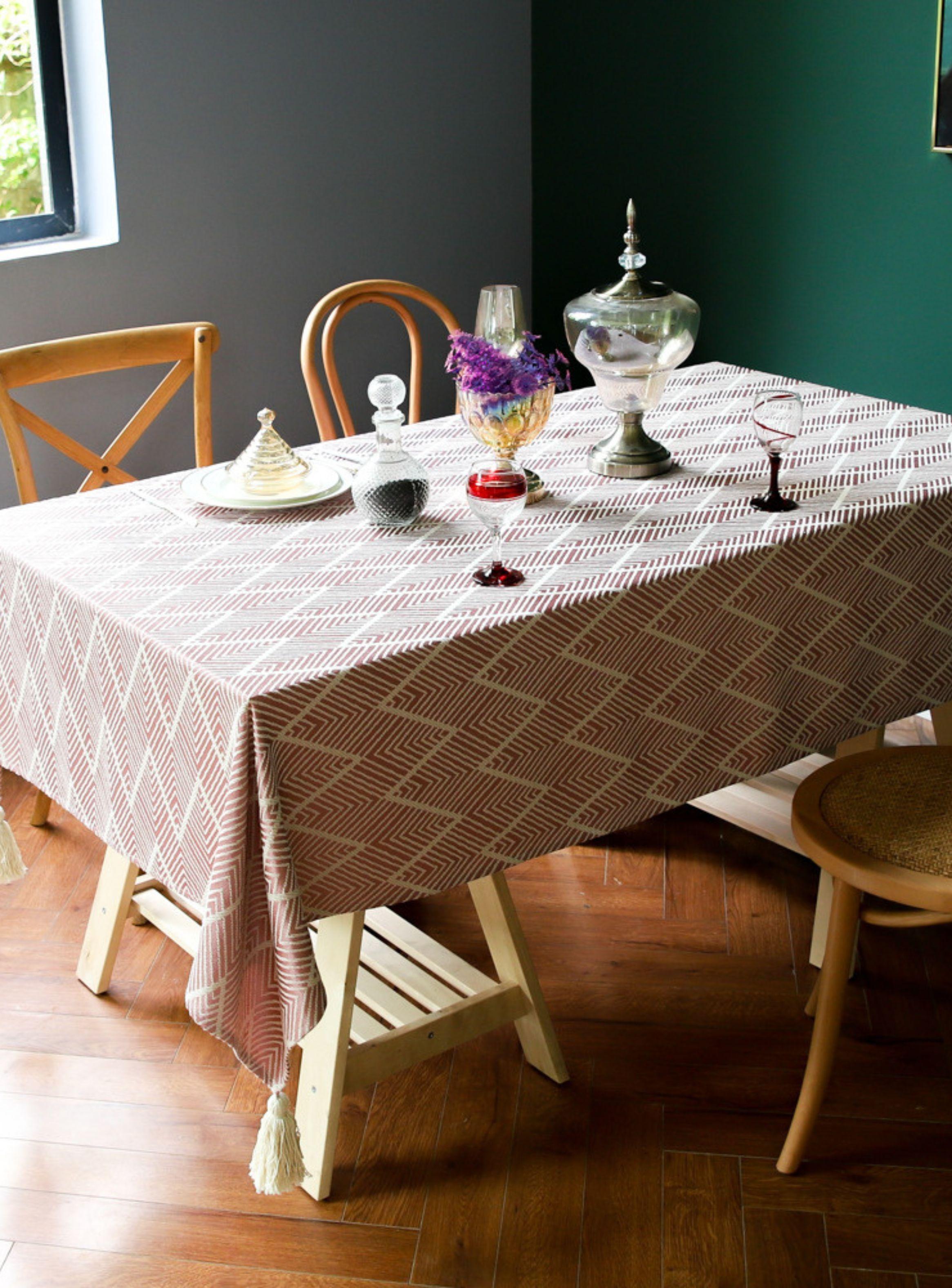 Mantel Rectangular Rojo Bordado Lineas ZigZag-3