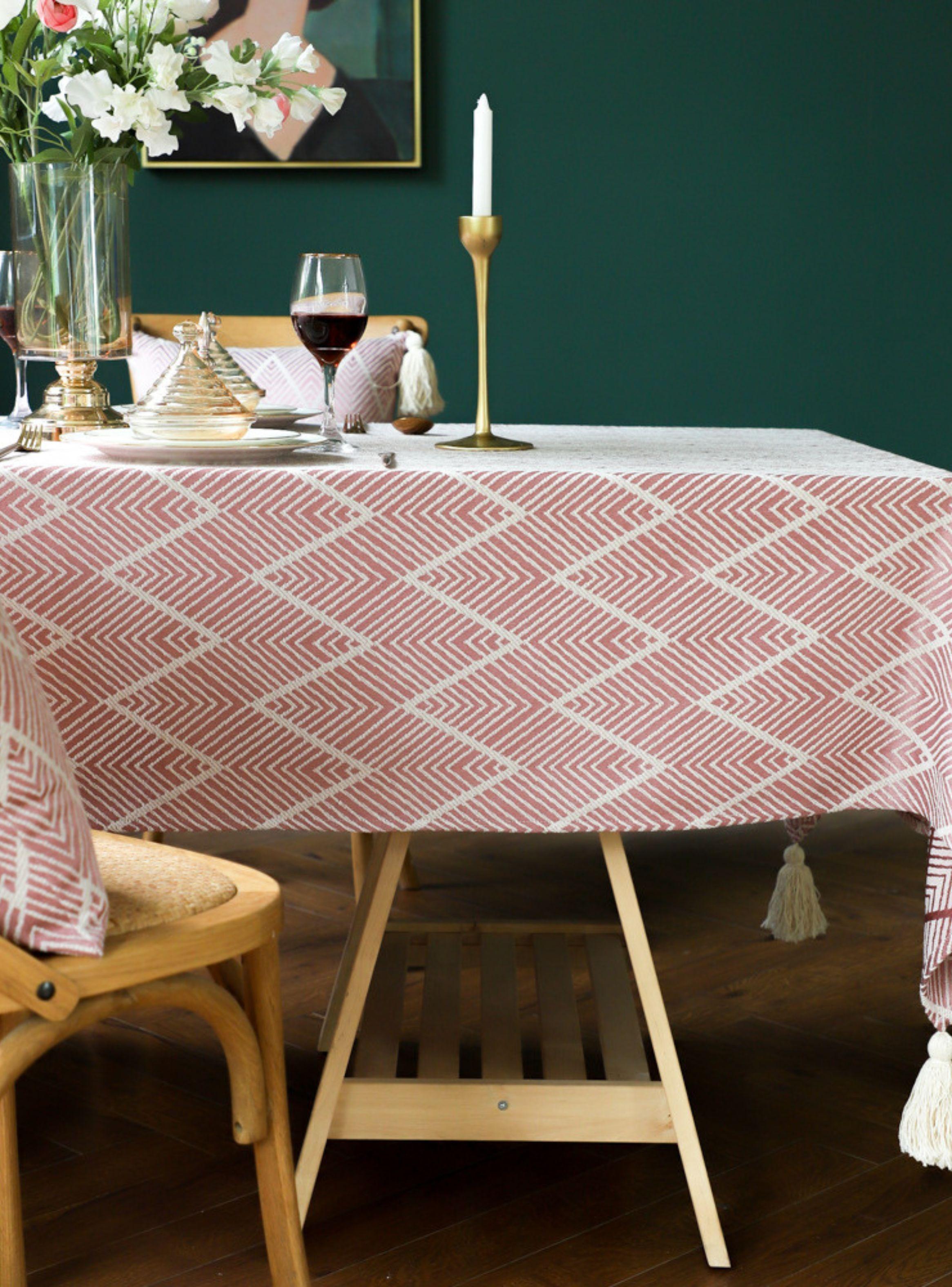 Mantel Rectangular Rojo Bordado Lineas ZigZag-1