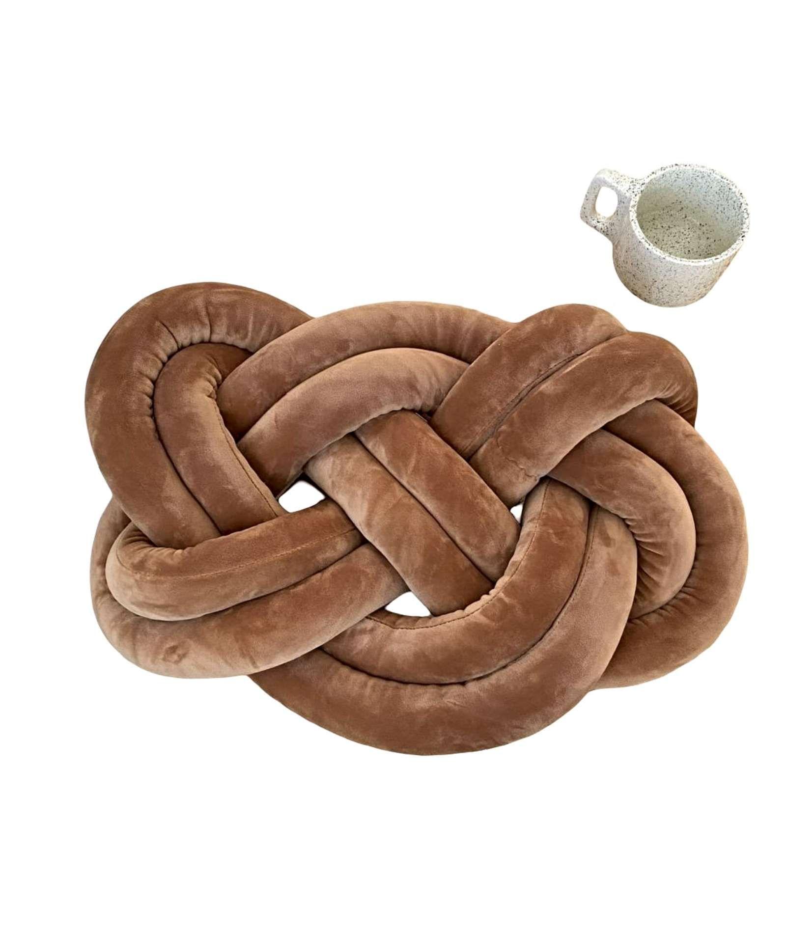 COJIN ELEGANTE NUDO GRANDE CAFÉ 45 CM-0