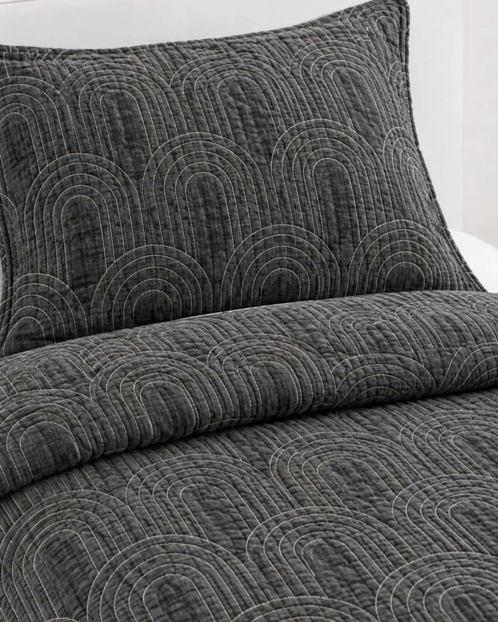 Set Cubrelecho Quilt Verano 1.5 Plazas Fresco + 1 Almohada a8-2