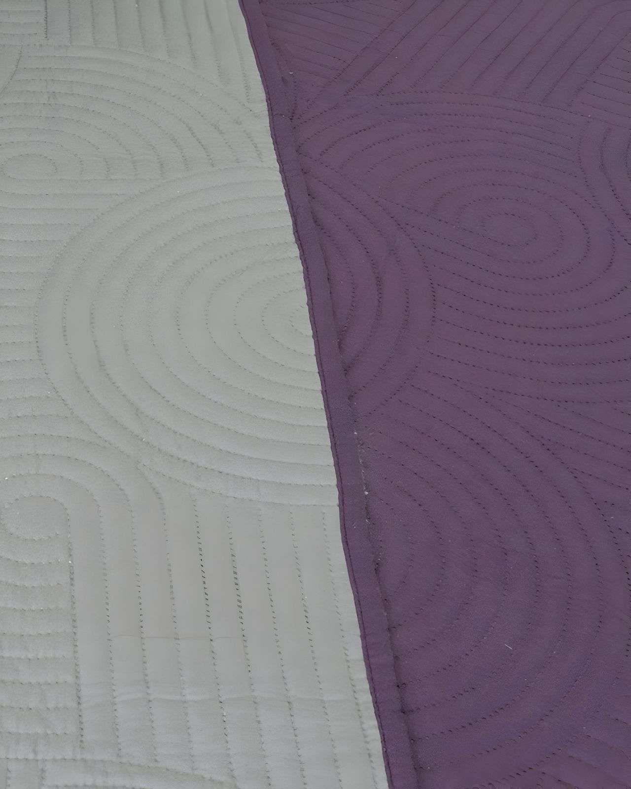 Quilt  Bicolor King Doral MAS 2 ALMOHADAS DE REGALO 03-1