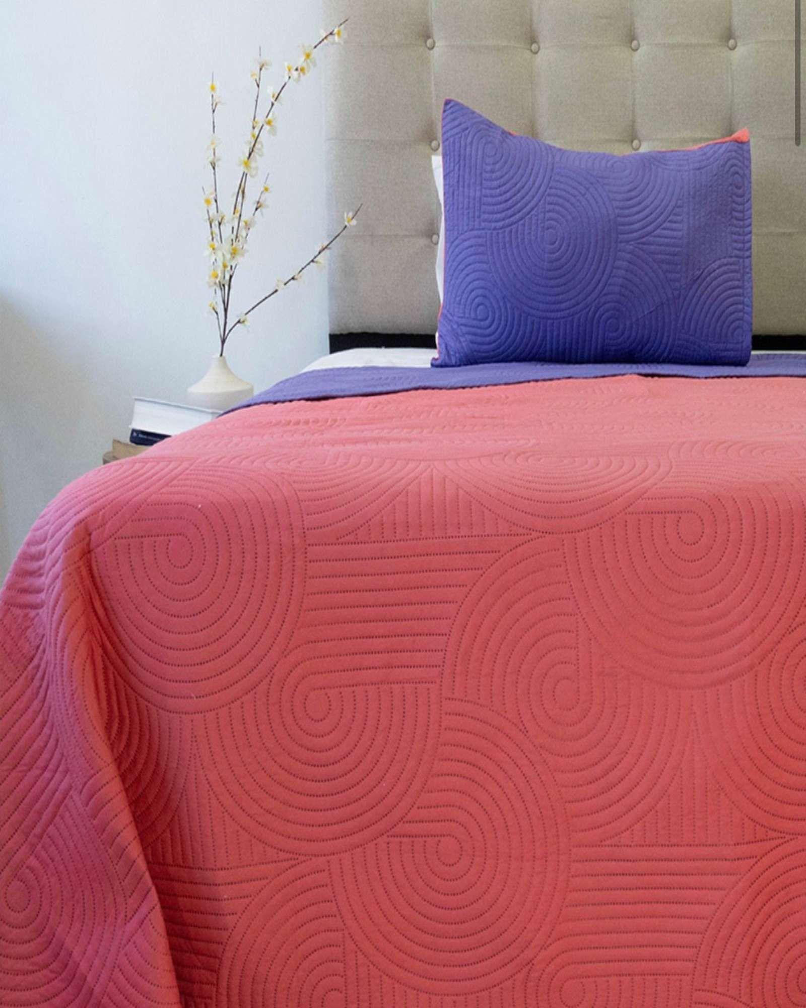 Quilt Bicolor MAS 1 ALMOHADA DE REGALO plaza y media Doral D08-0