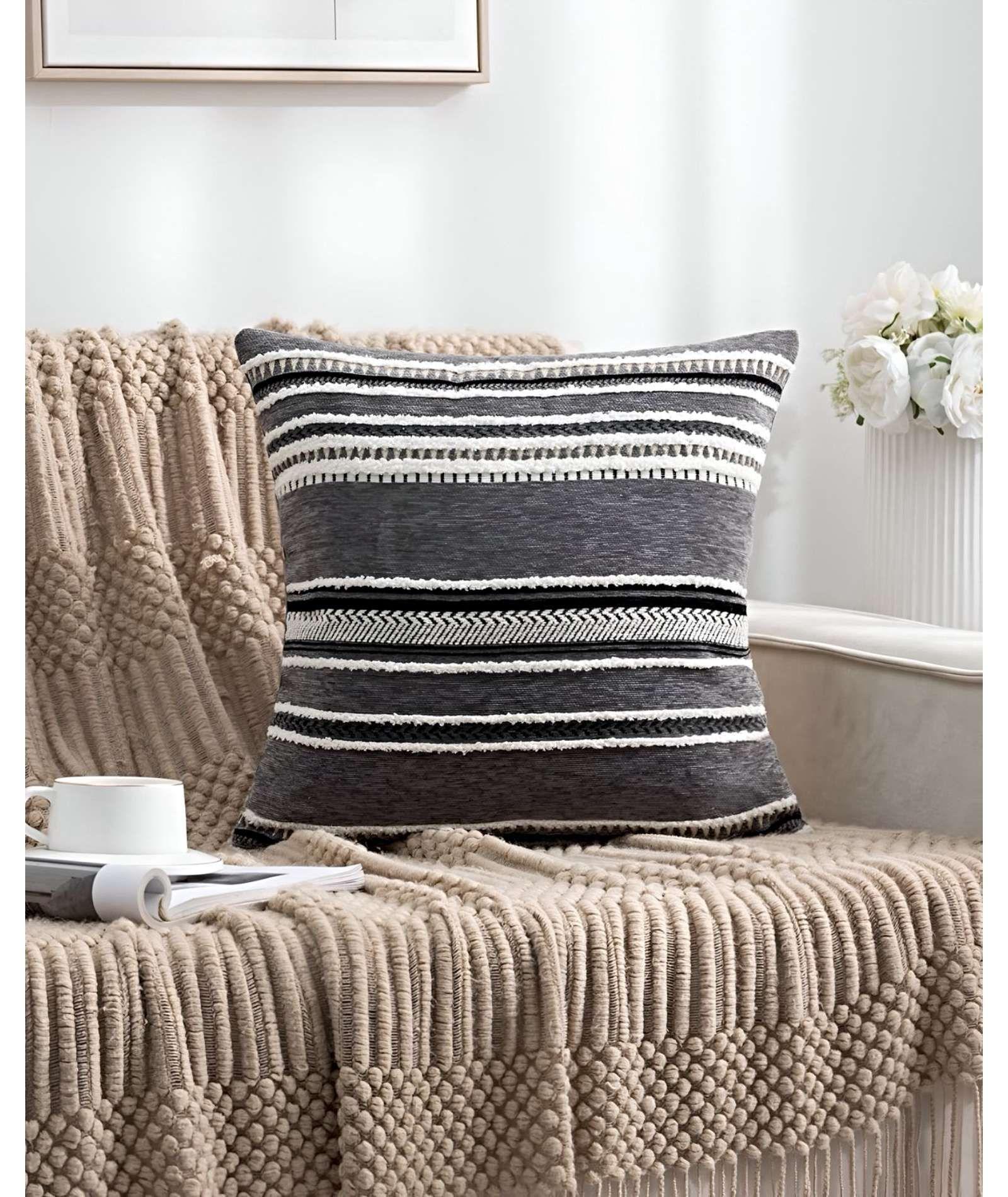 JUEGO DE 2 FUNDAS DE COJINES DISEÑO CHENILLE LINEAS MANDALA A1-3