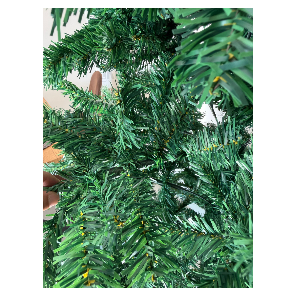 Árbol De Navidad Premium Frondoso 2.10 M Con 1000 Ramas Color Verde Clásico-3