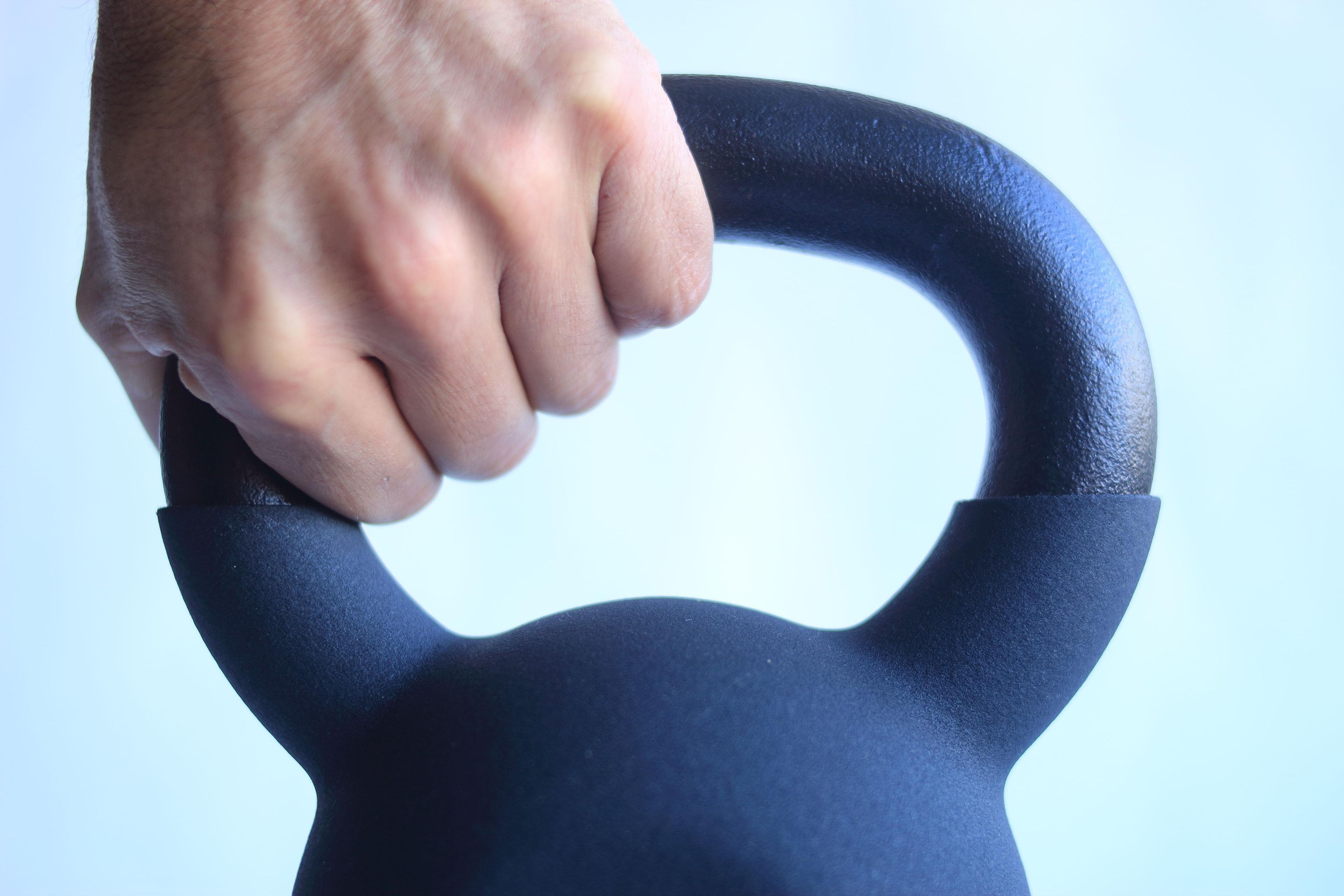 KETTLEBELL 8 KG ACERO RECUBIERTAS CON VINILO-5