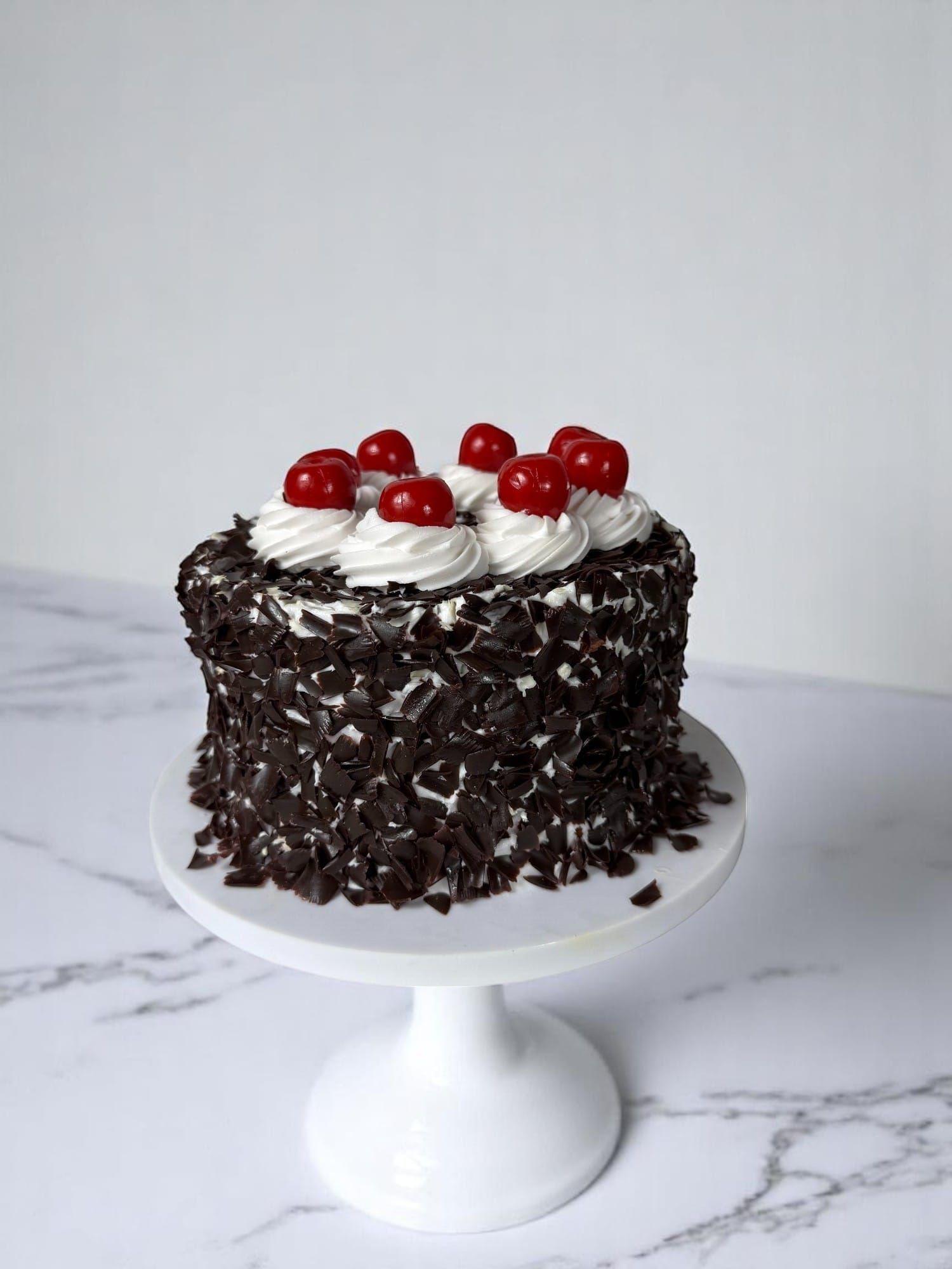 Torta con Trozos de Chocolate y Berries Artificial | Estilo Natural para Interiores y Vitrinas-3