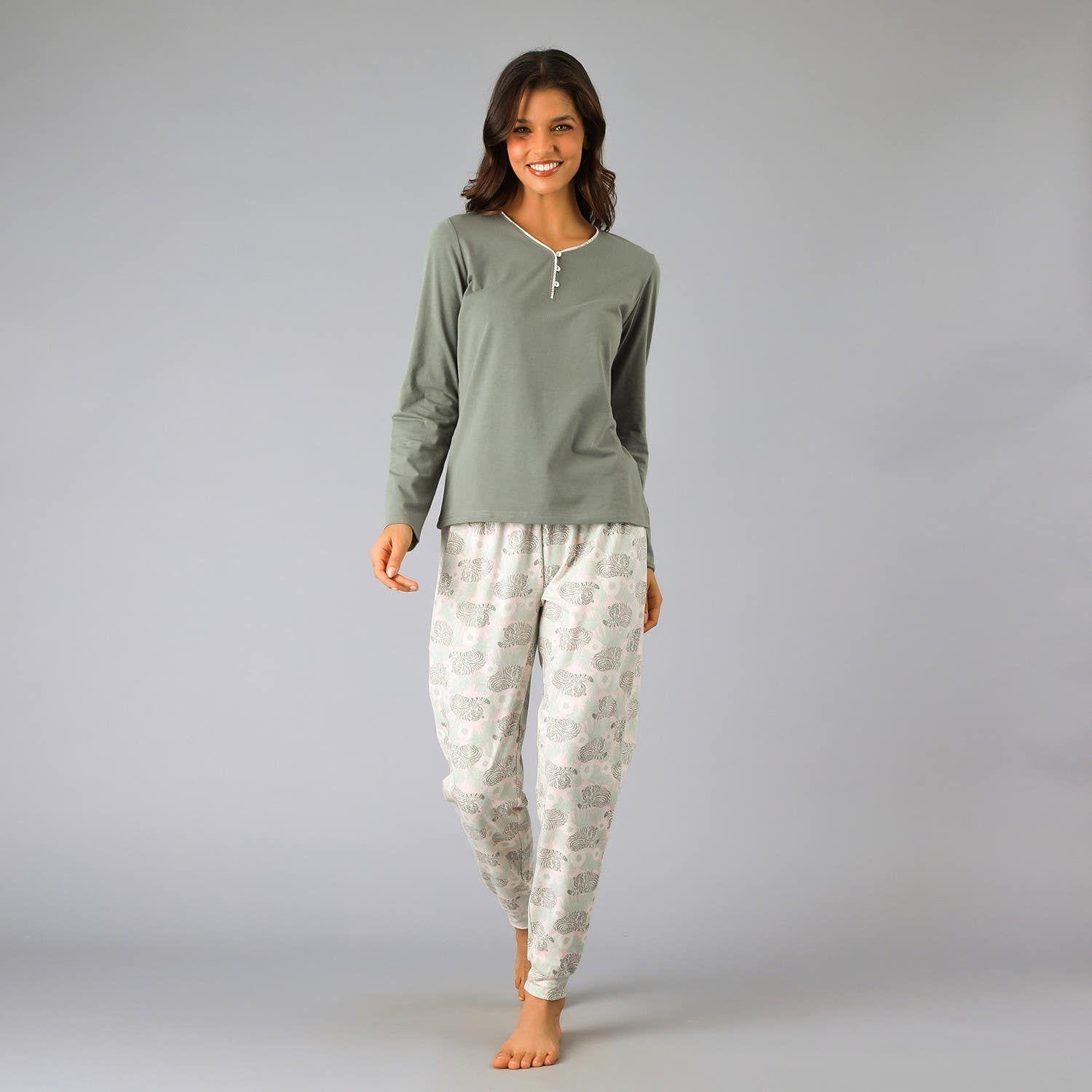 Pijama Abotonado Con Print Verde-0