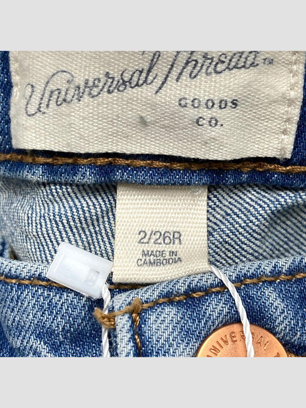 Short UNIVERSAL THREAD - Talla 36 (VOP00994654)-2