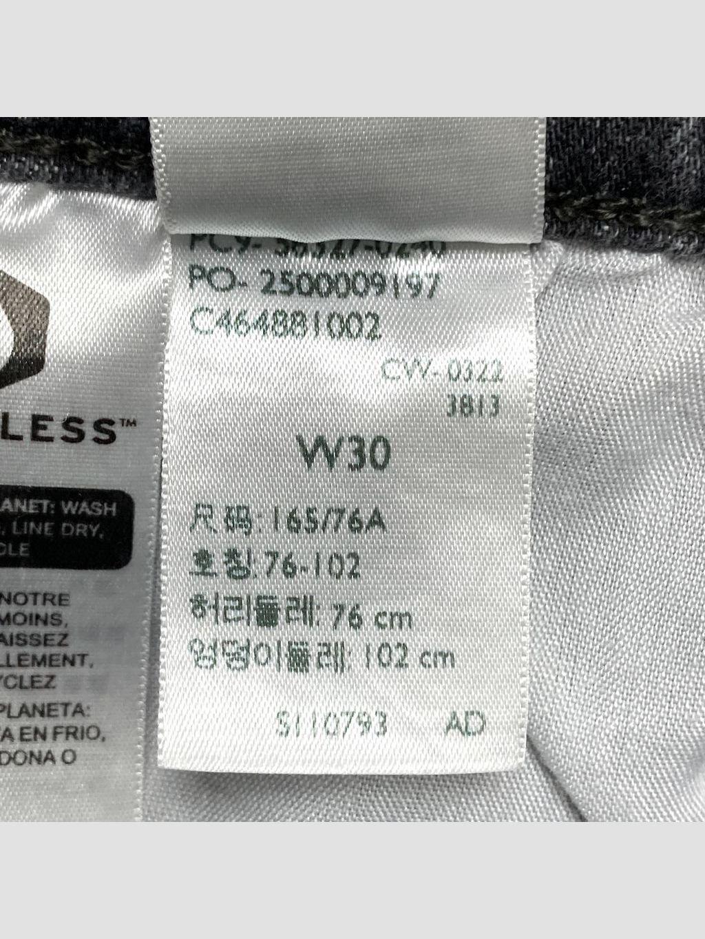 Short LEVI'S - Talla 40 (VOP01012470)-3