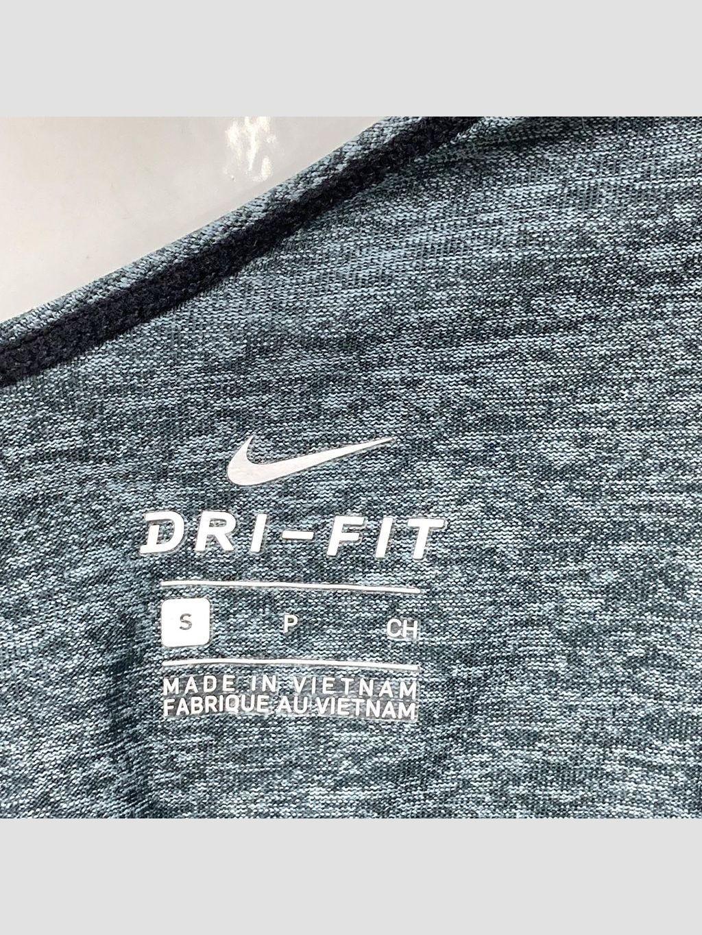 Polera sin mangas NIKE - Talla S (VOP00913663)-1