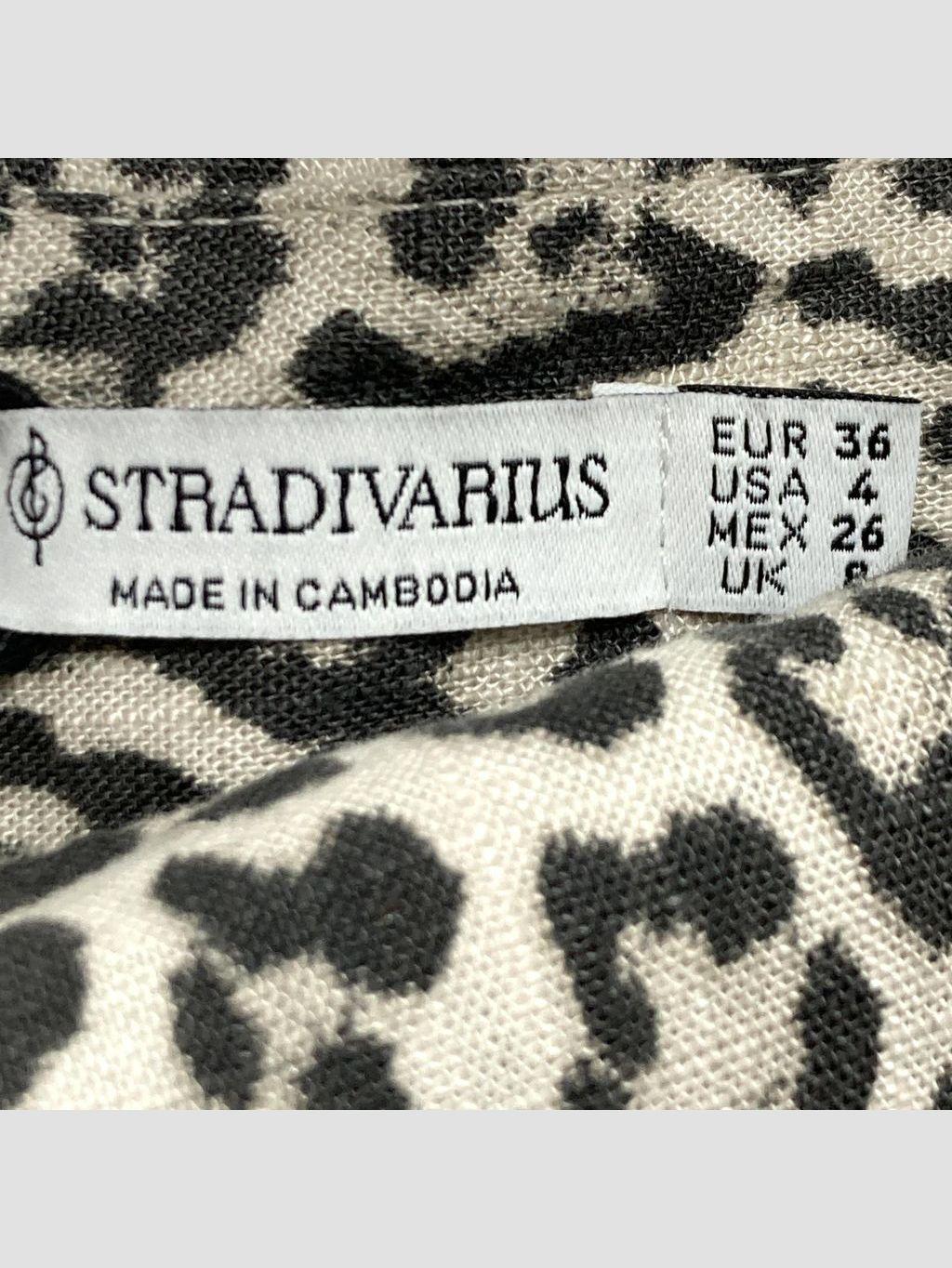 Short STRADIVARIUS - Talla 36 (VOP00918107)-3