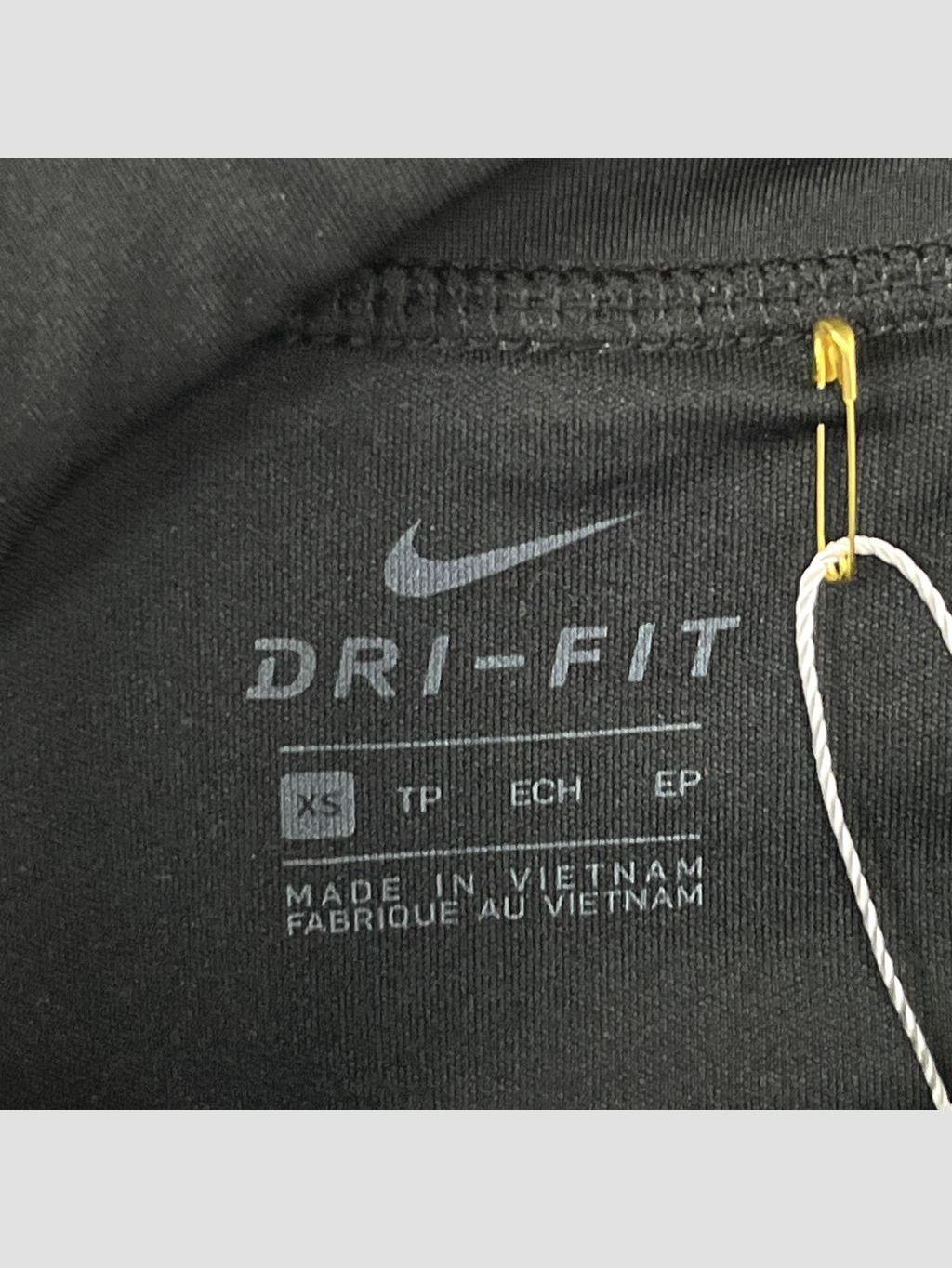 Short NIKE - Talla 34 (VOP01195666)-1