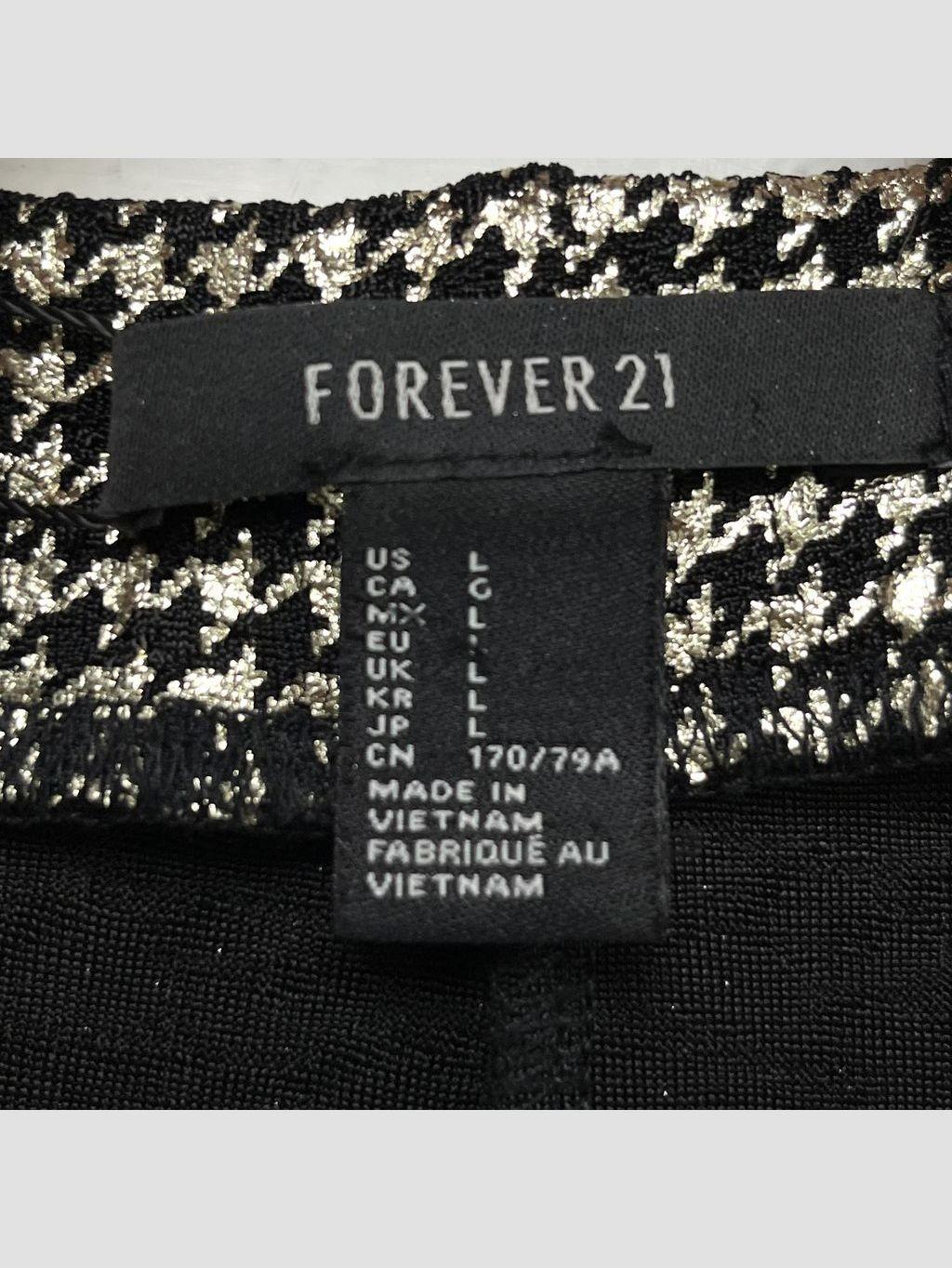 Short FOREVER 21 - Talla 40 (VOP00906736)-1