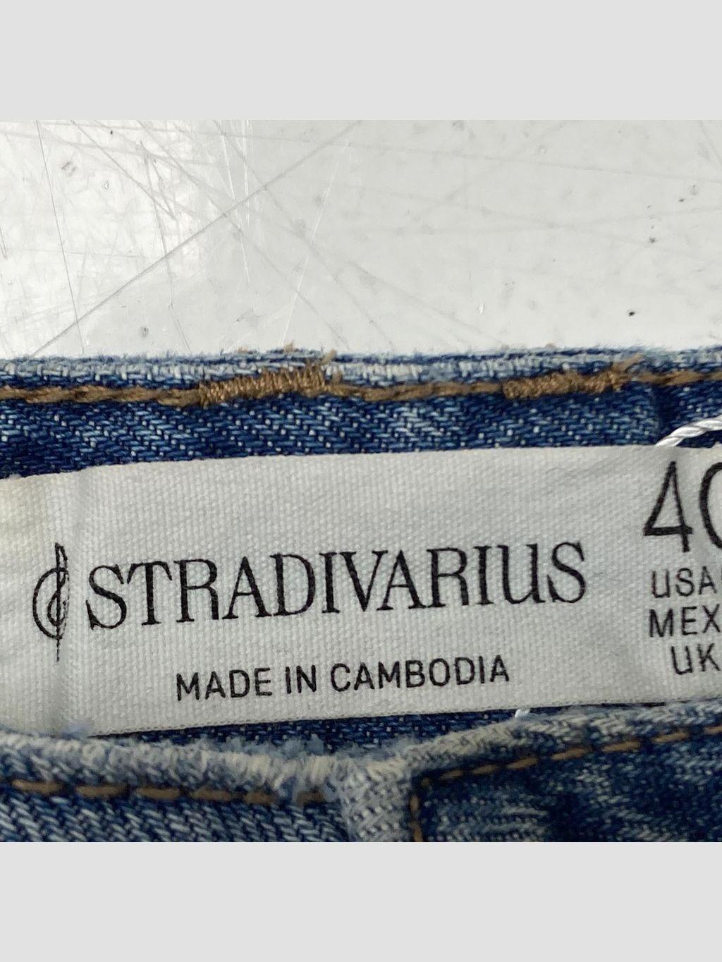 Short STRADIVARIUS - Talla 40 (VOP01142025)-2