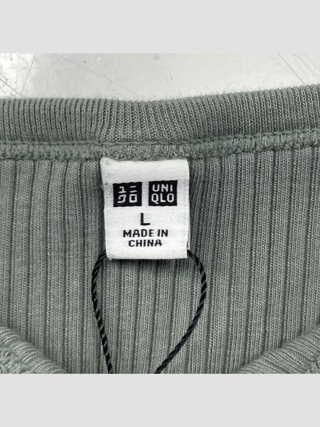 Top UNIQLO - Talla L (VOP01202887)-1