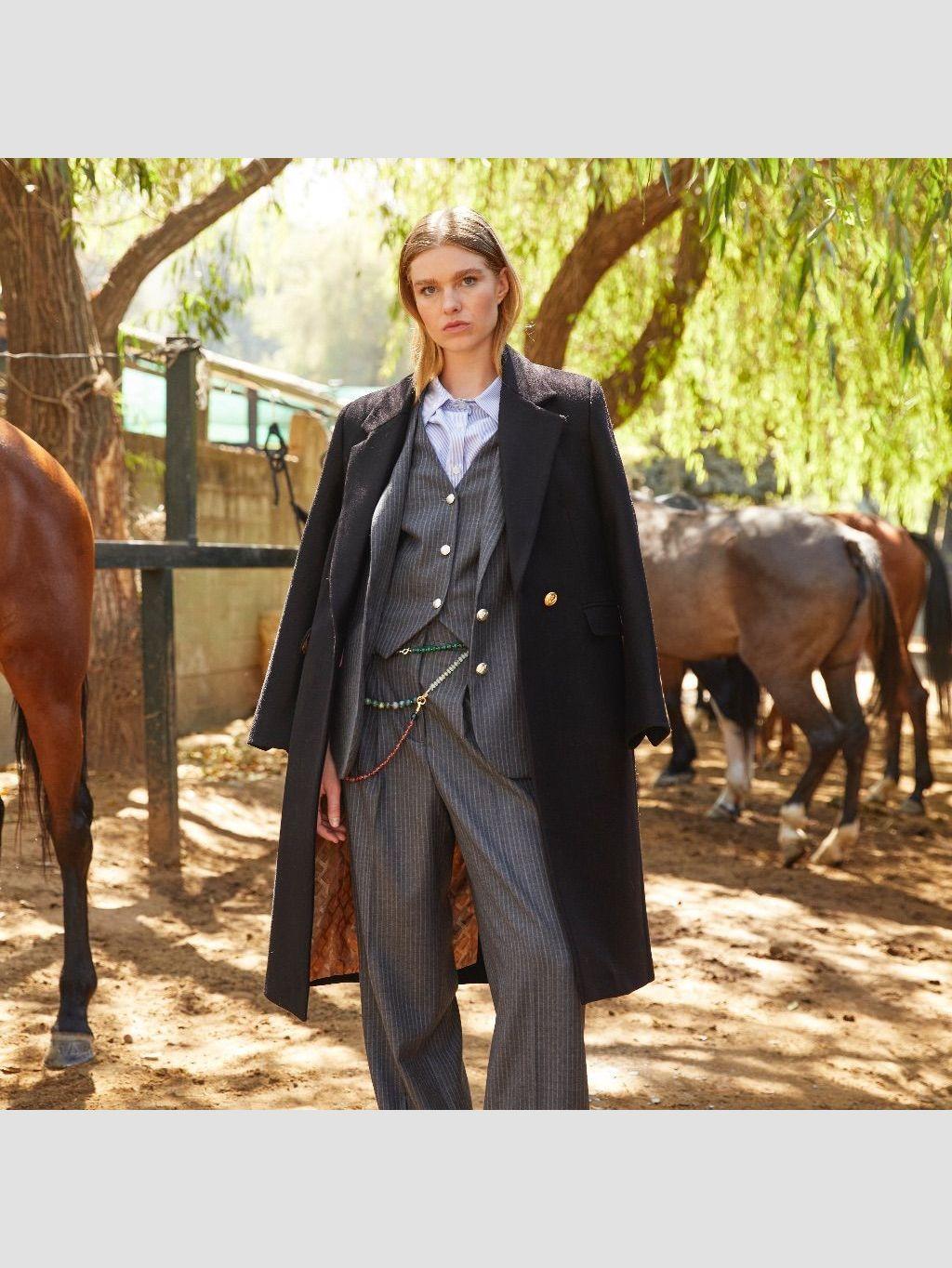 Chaqueta sin mangas SOIRÉE. - Tallas M y L (VOP01108448)-2