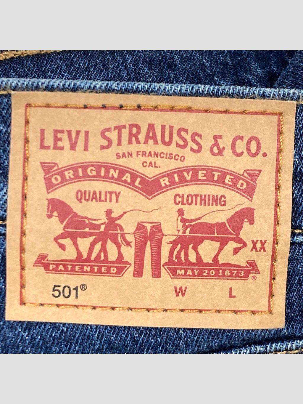 Short LEVI'S - Talla 38 (VOP01110946)-2