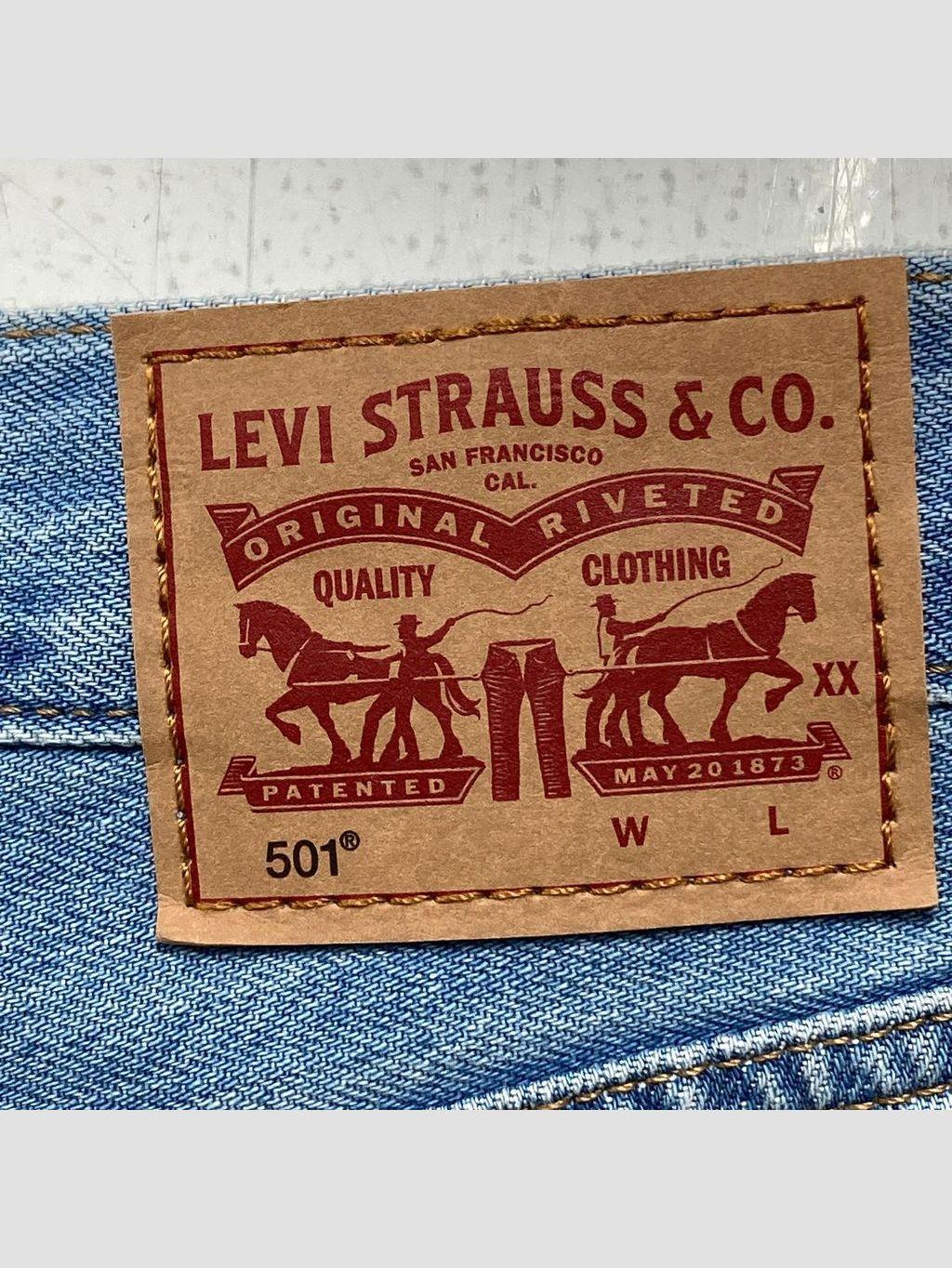 Short LEVI'S - Talla 40 (VOP01012471)-2