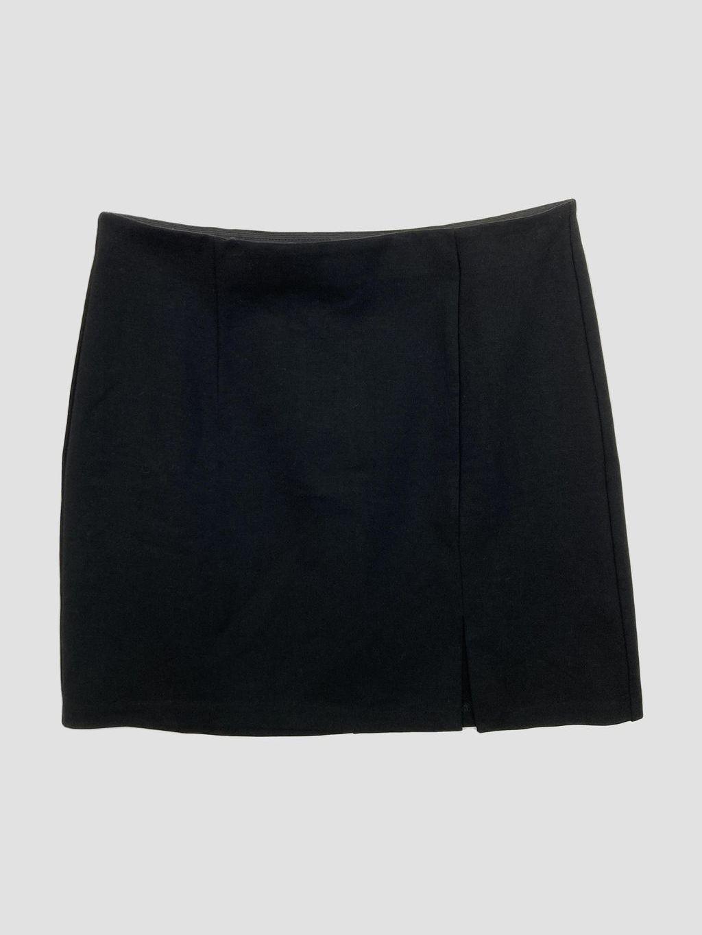 Falda corta STRADIVARIUS - Talla 42 (VOP01092023)-0