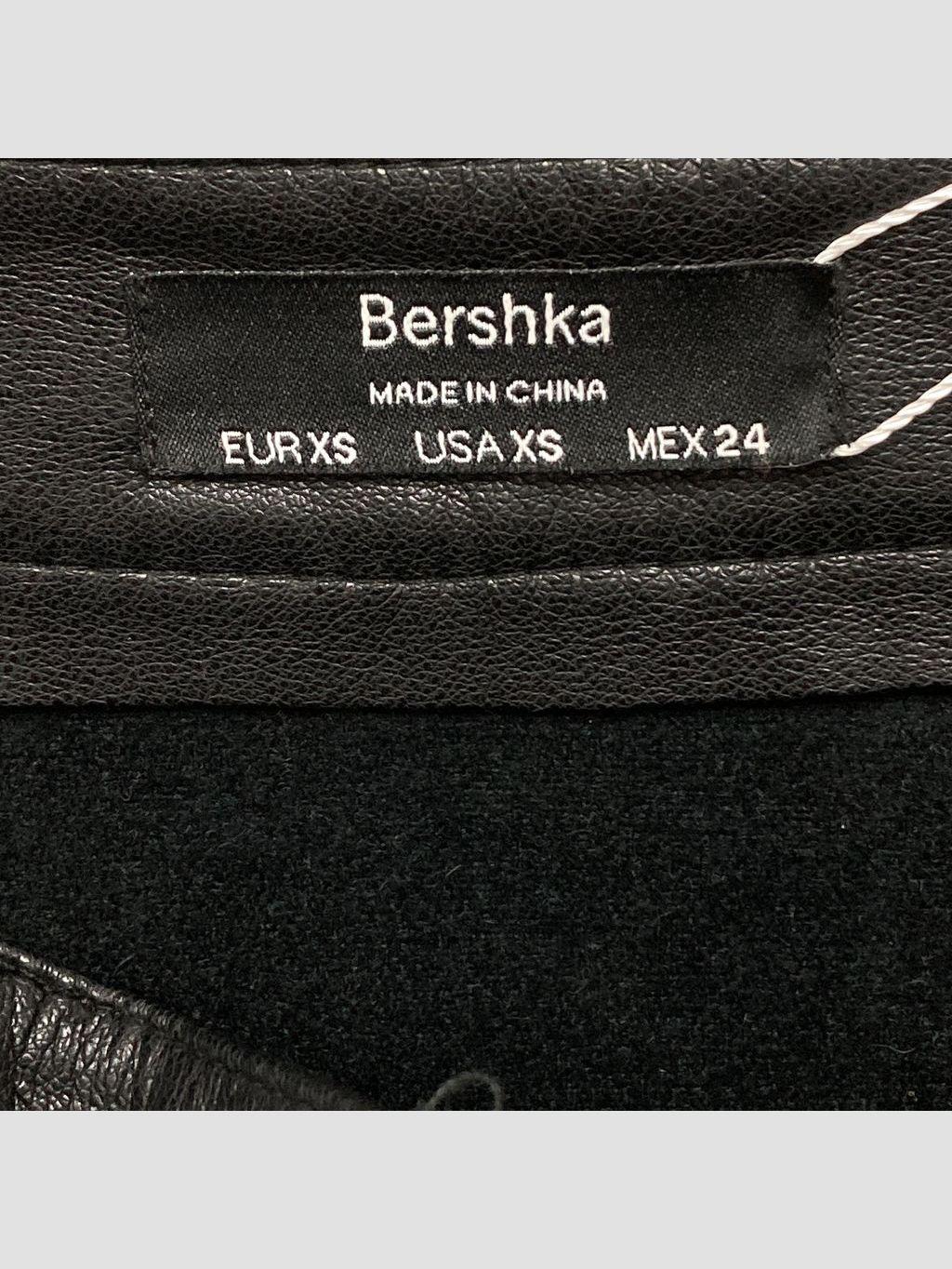 Falda corta BERSHKA - Talla 34 (VOP01049016)-1