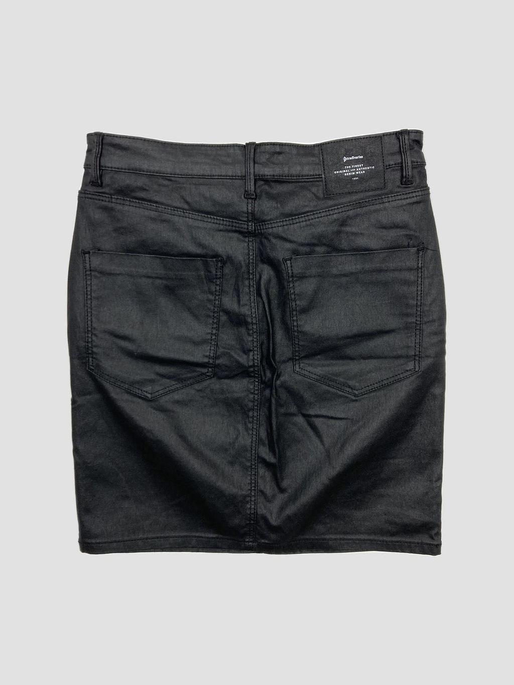 Falda corta STRADIVARIUS - Talla 38 (VOP01089722)-1