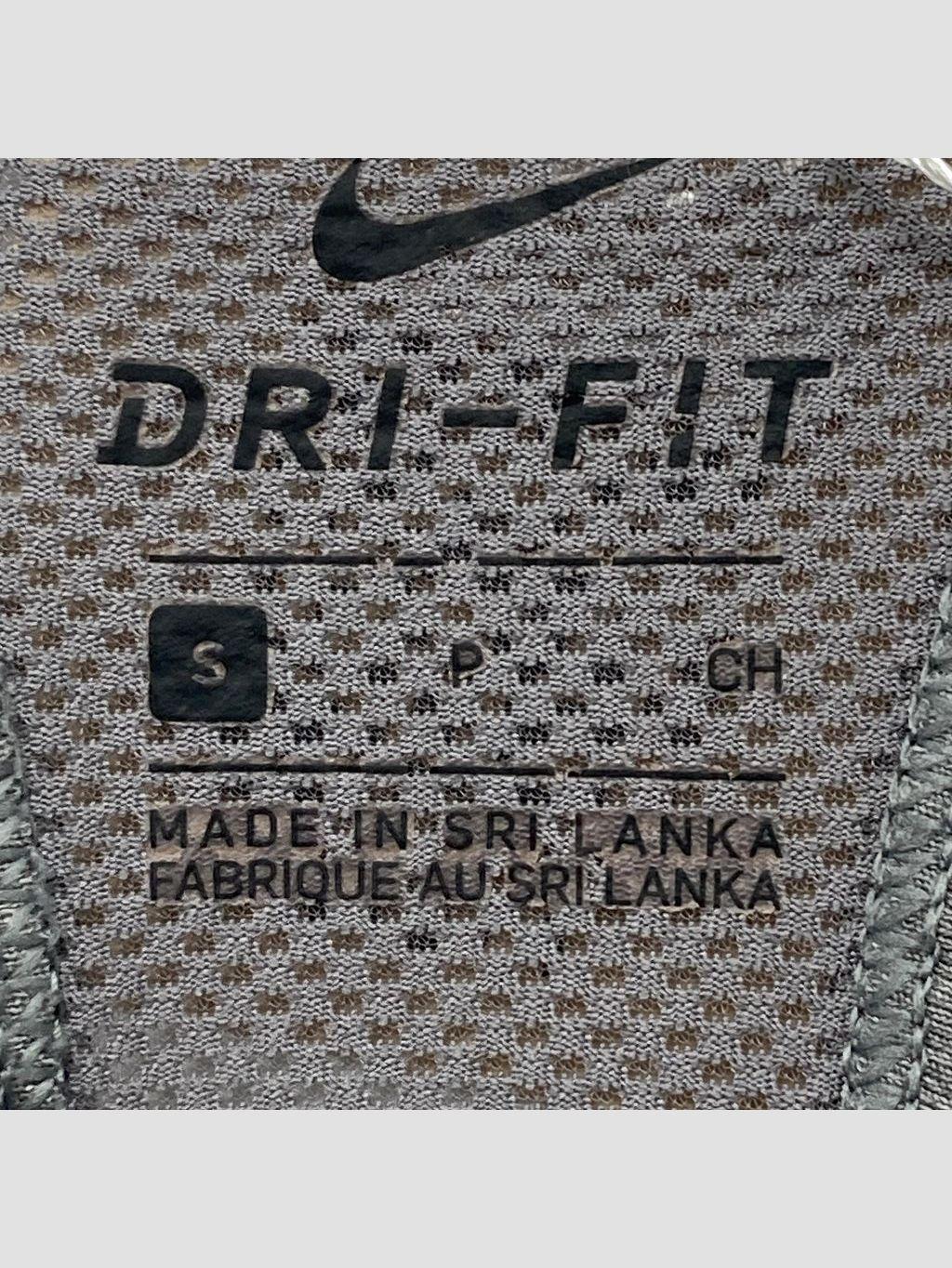 Polera sin mangas NIKE - Talla S (VOP00952657)-1