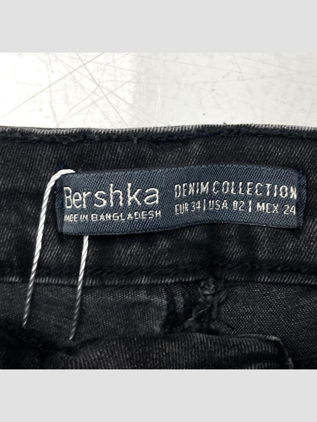 Short BERSHKA - Talla 34 (VOP01171482)-2