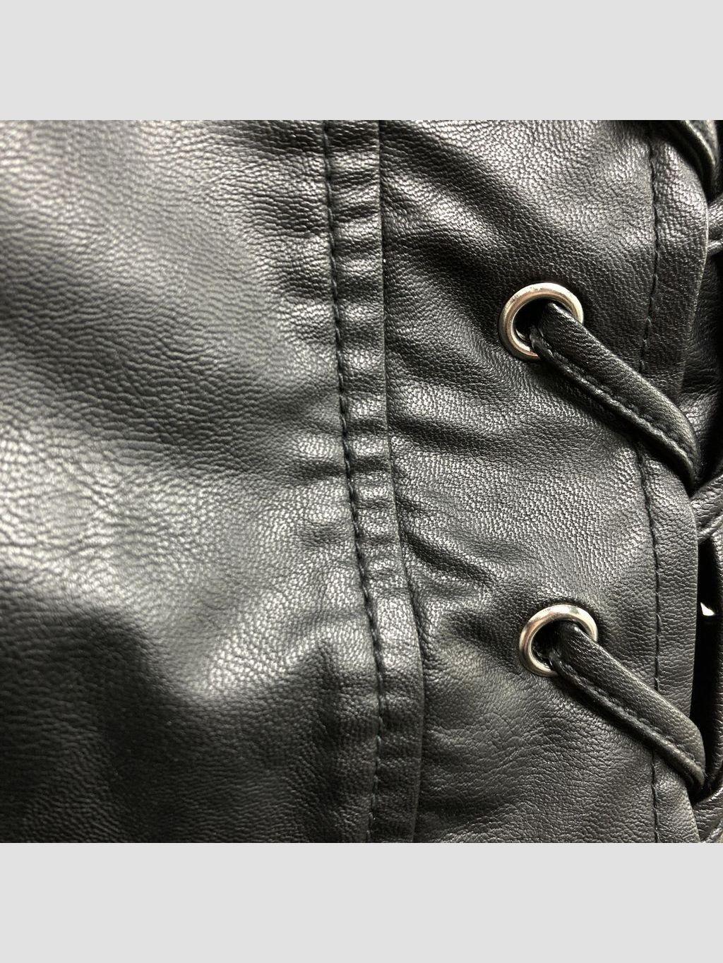 Short GUESS - Talla 40 (VOP01039775)-2