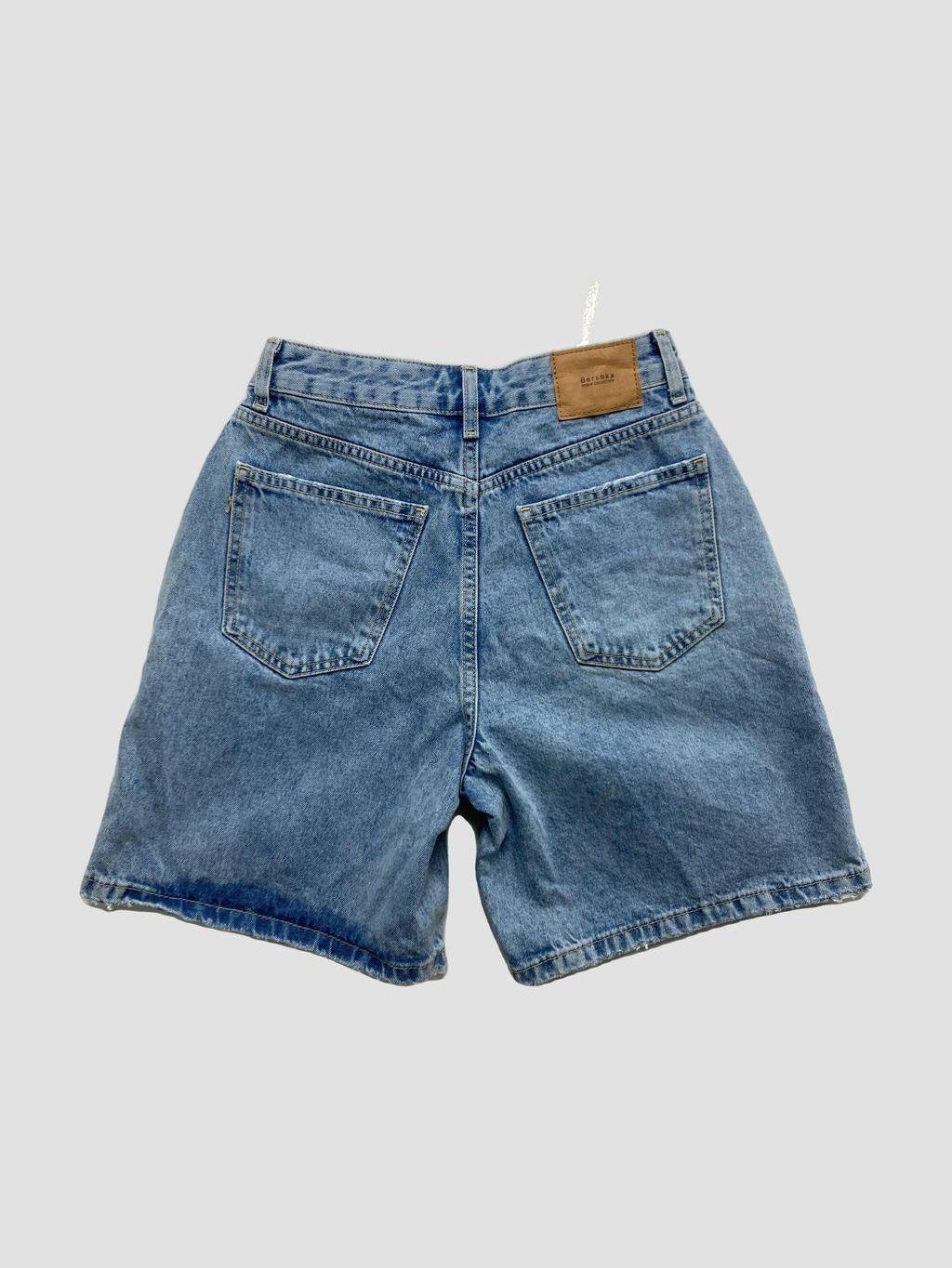 Short BERSHKA - Talla 34 (VOP01016327)-1