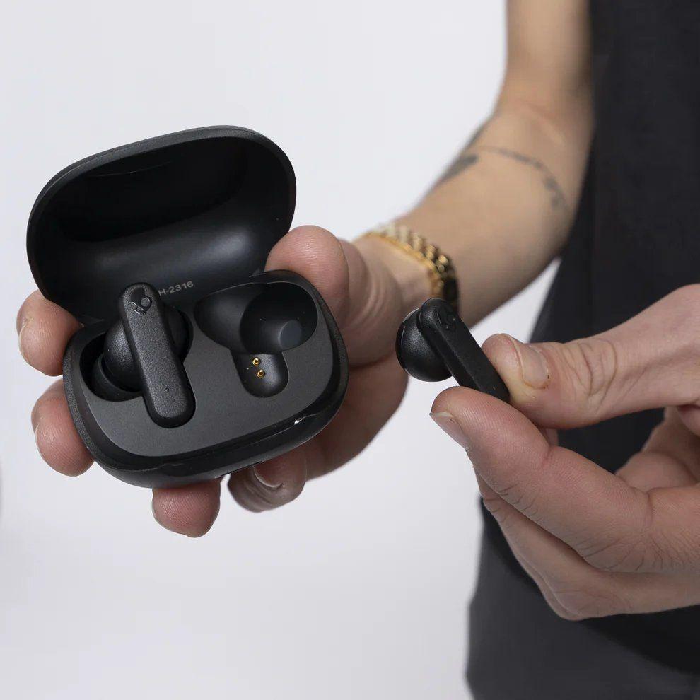 Audífonos Bluetooth Skullcandy Smokin’ Buds, Color Negro-3