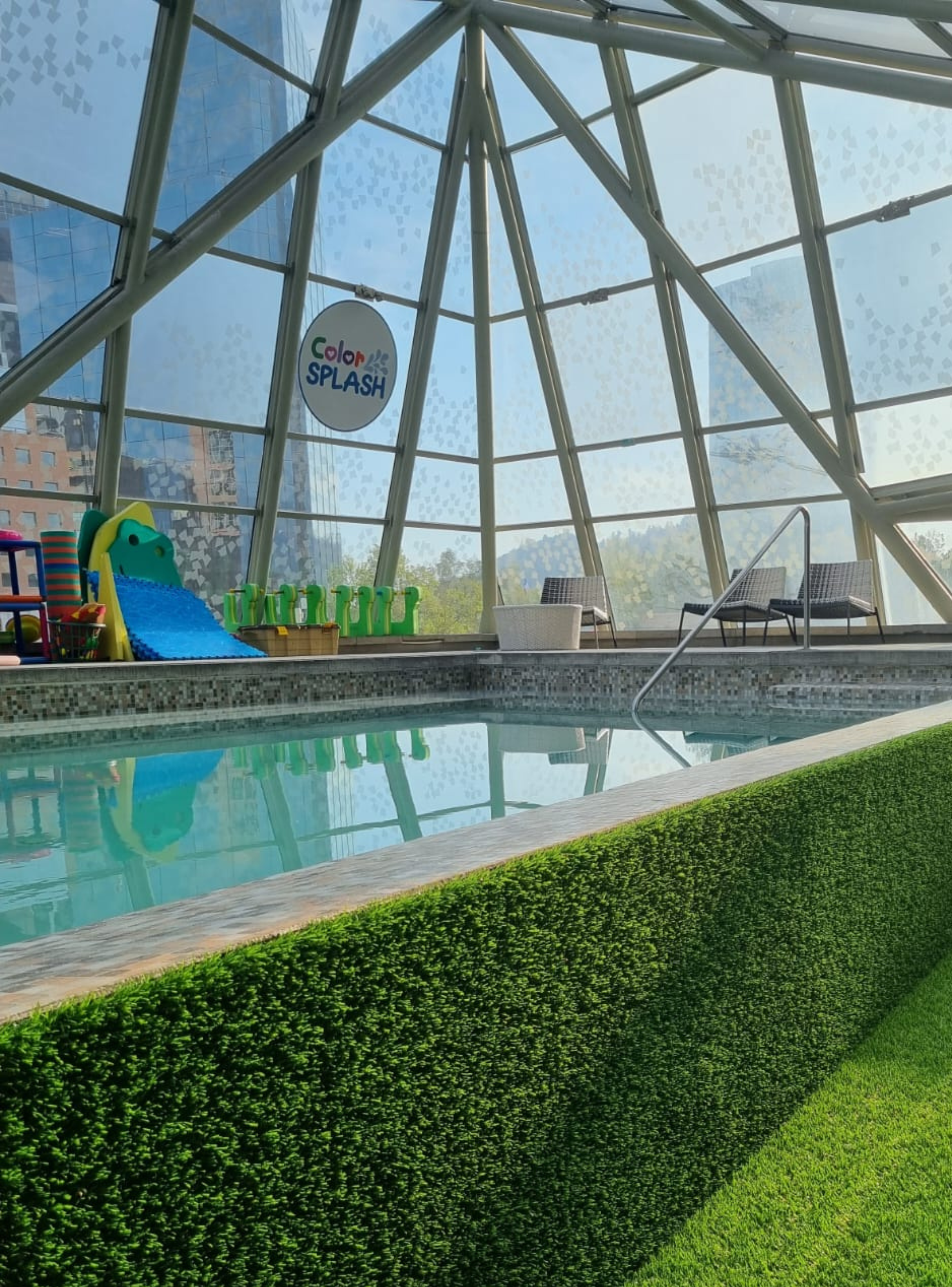 1 entrada a la piscina temperada!! (Familiar)-0