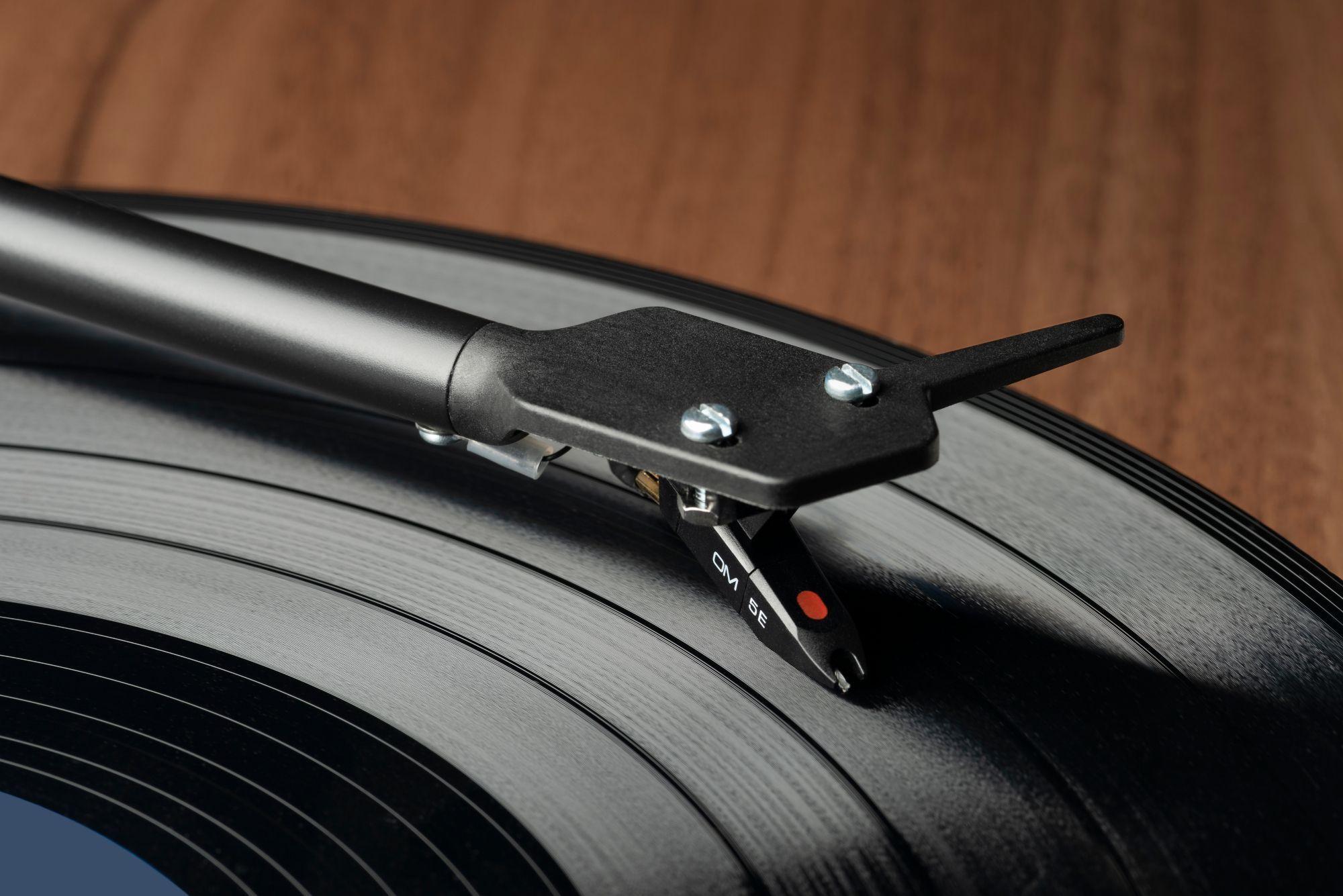 Pro-Ject  E1 BT  Tornamesa BLKGL-4