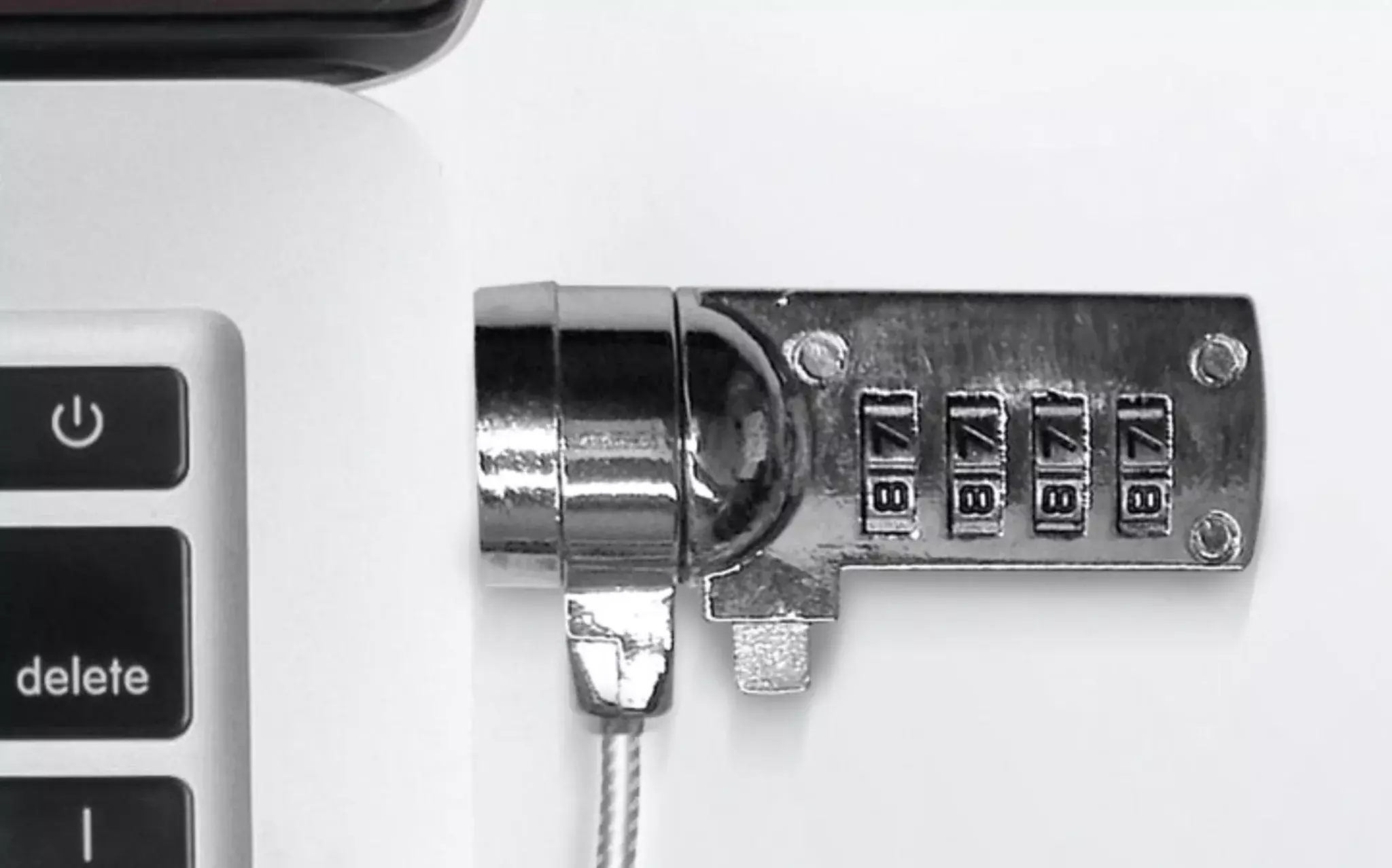 Candado de seguridad Xtech 1,8 m con llave para slot Tbar estándar-3
