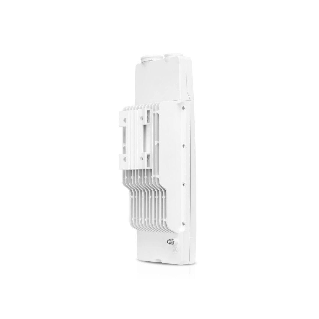 Antena dish Ubiquiti UISP AP Low Band 11 GHz 35 dBi con adaptador PoE incluido-1