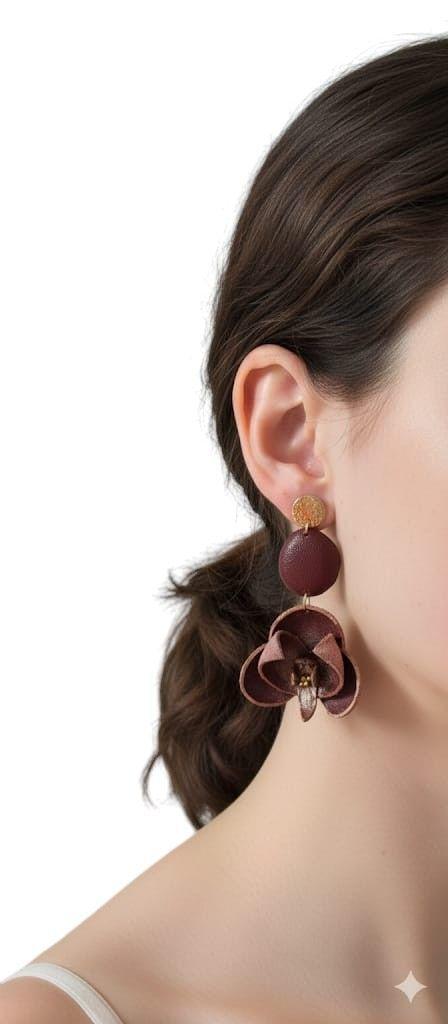 Aros Flor Orquídea en Tonos Vino – Diseño Elegante y Artesanal-2