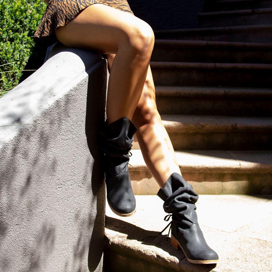 Bota Natalia Cuero Negro Milah-3