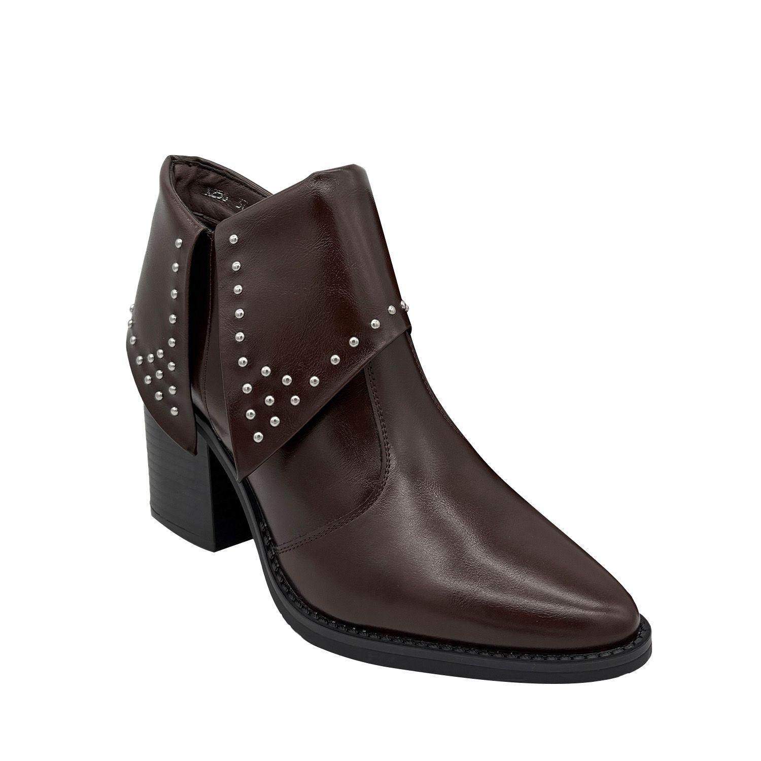 Botin para mujer solapa con tachas cafe Danicolle-4