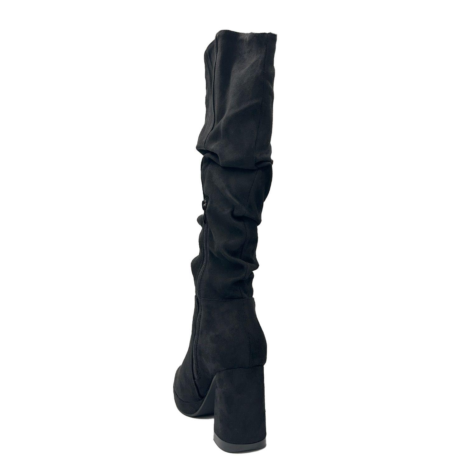 Bota para mujer color negro estilo corrugado.-3