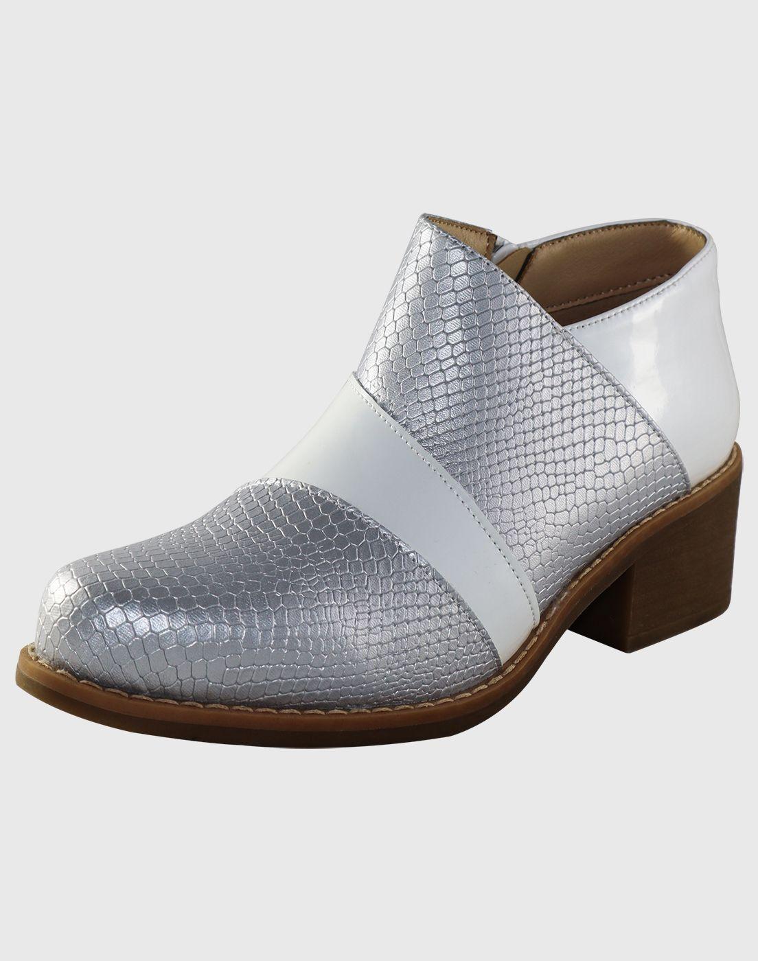 Botin crossed Blanco-0