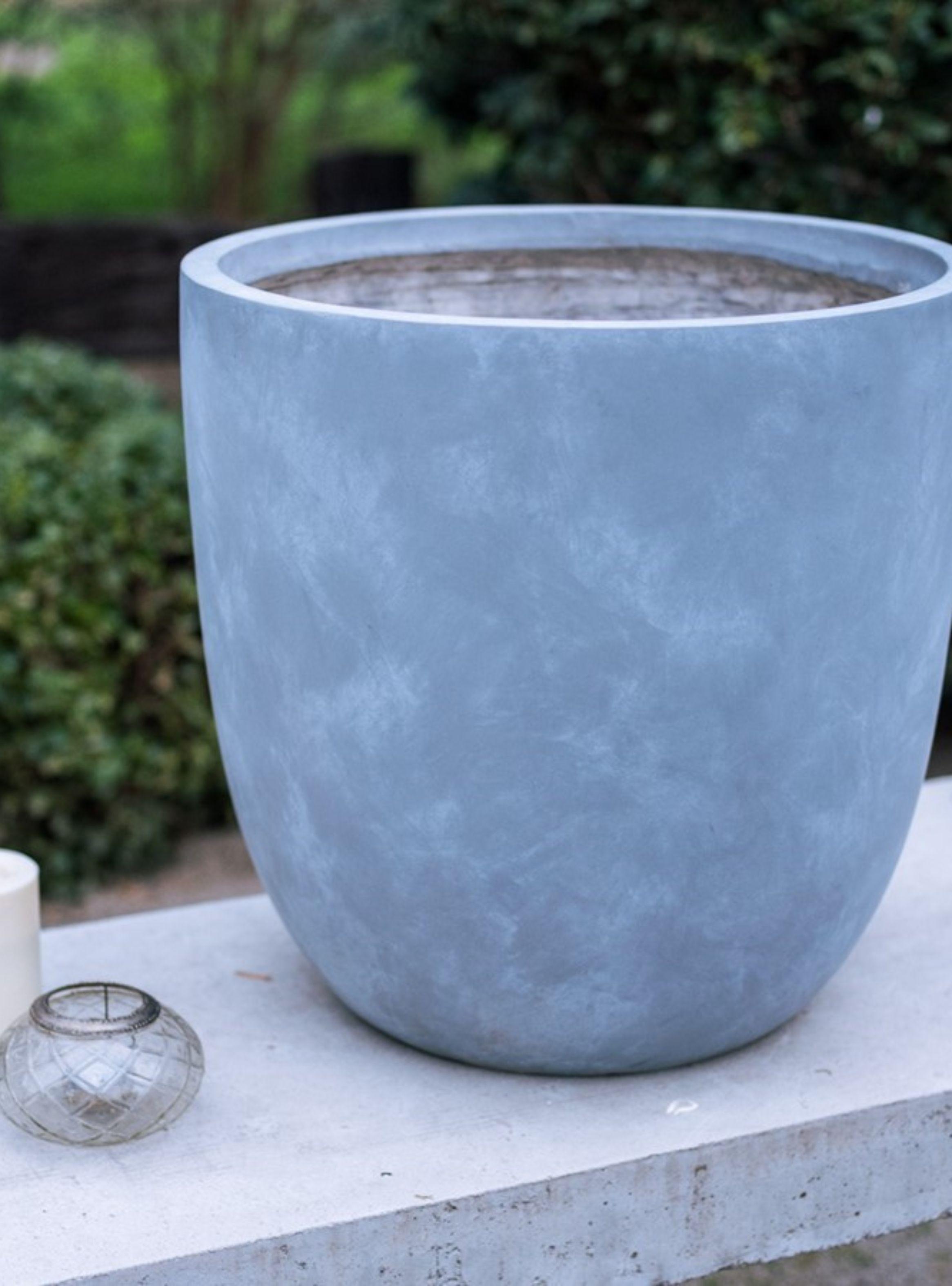 Macetero ovalado XL color gris Vadell Home-1