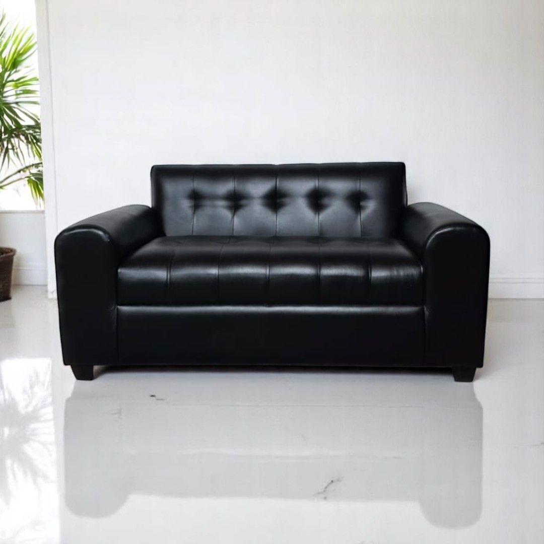 SOFA TRES CUERPOS BRAZO REDONDO ECOCUERO NEGRO-4