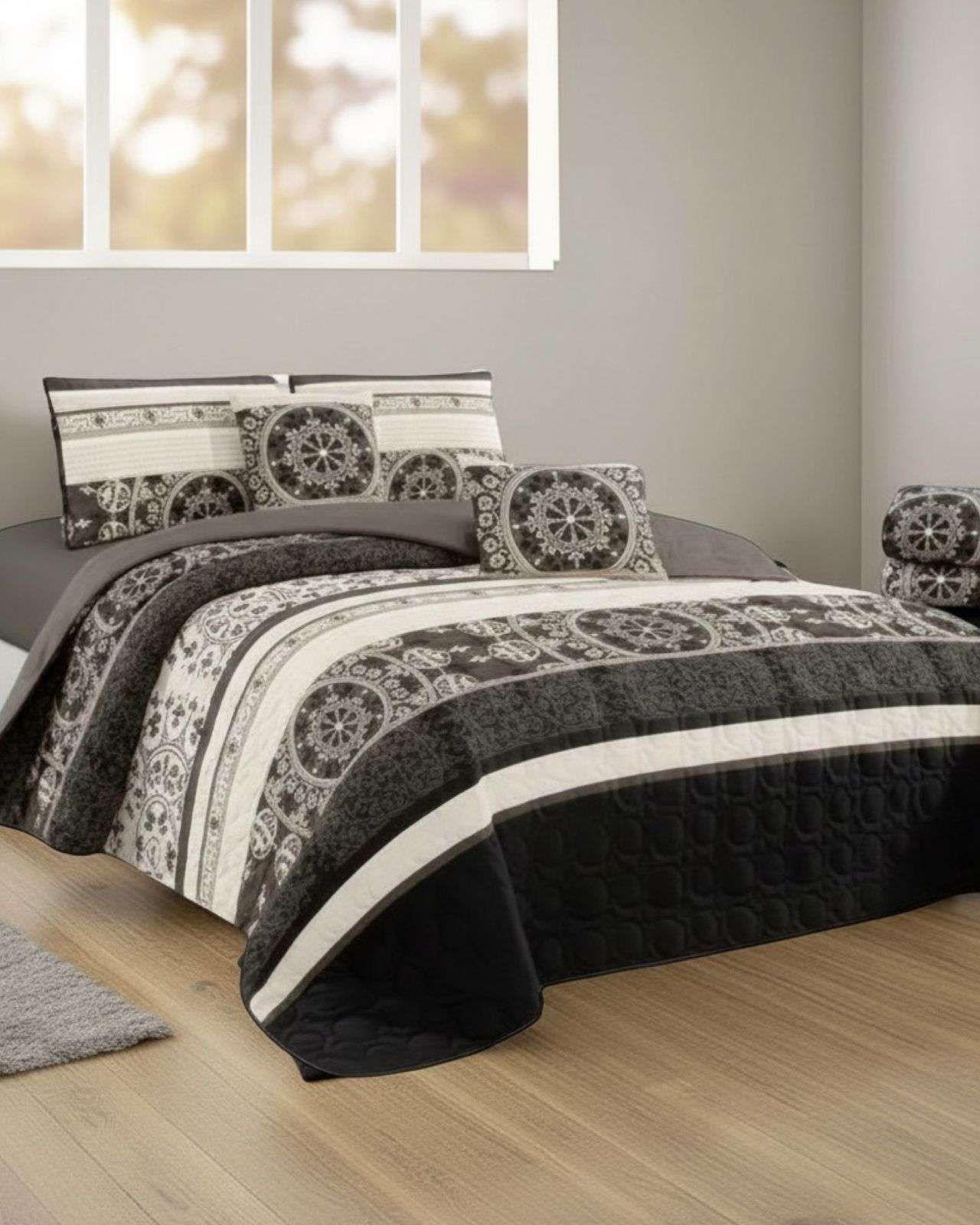 CUBRECAMA CON DISEÑOS  KING 250 X 270 CM + 2 ALMOHADAS P16-3