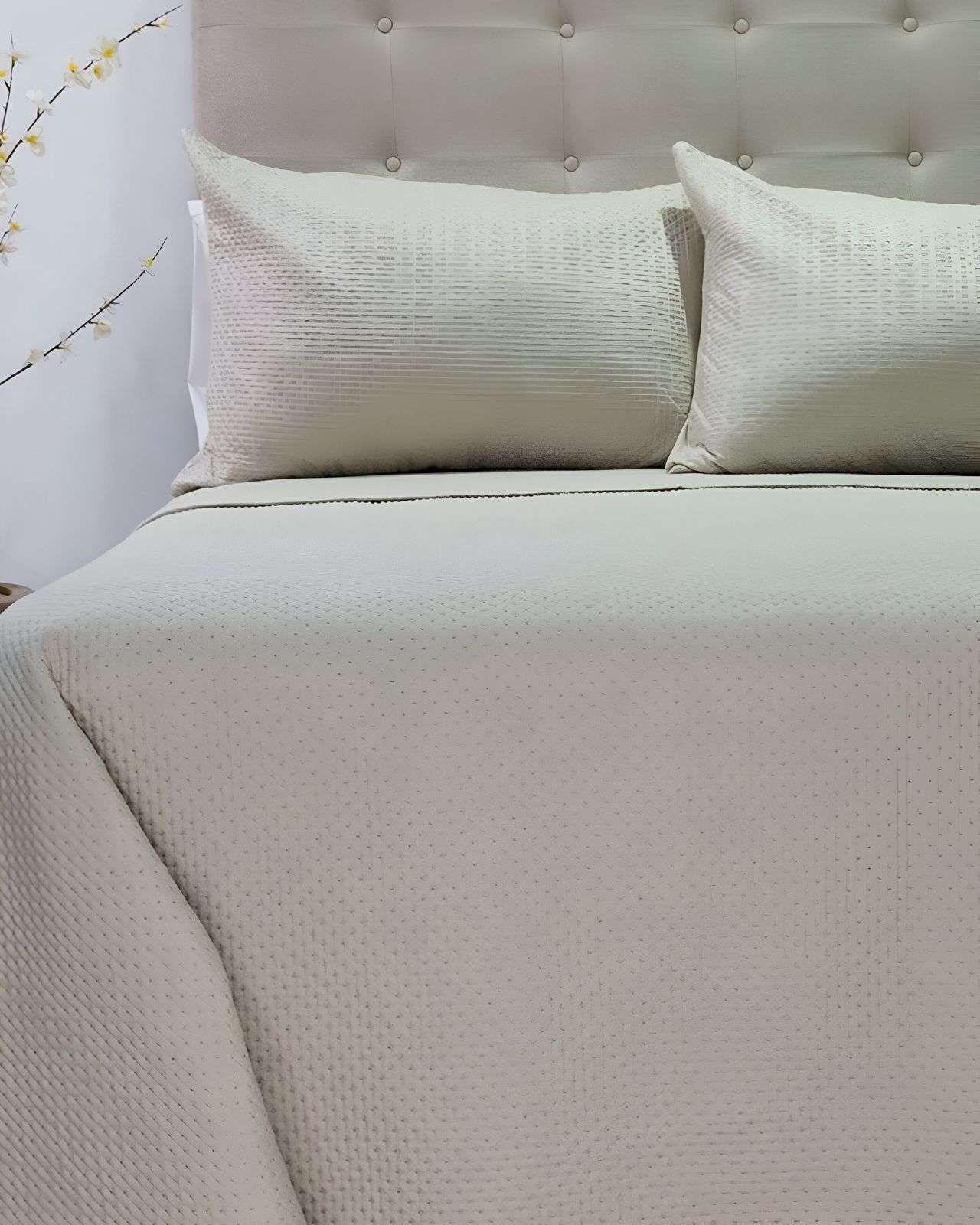 Quilt Cubrecama 2 Plazas Doral MAS 2 ALMOHADAS DE REGALO B69-0