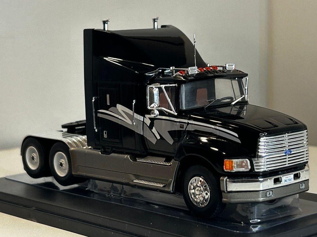 Camión Ford Aeromax Tractor Truck 1990 – Ixo Models. Miniatura escala 1:43-1